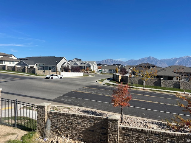 8009 S HAYDEN PARK ST