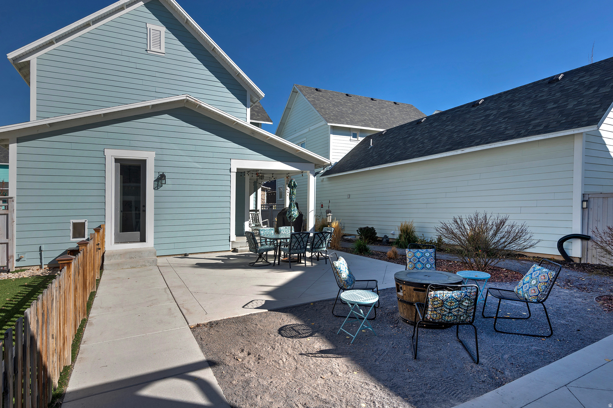 10843 S LAKE AVE #257