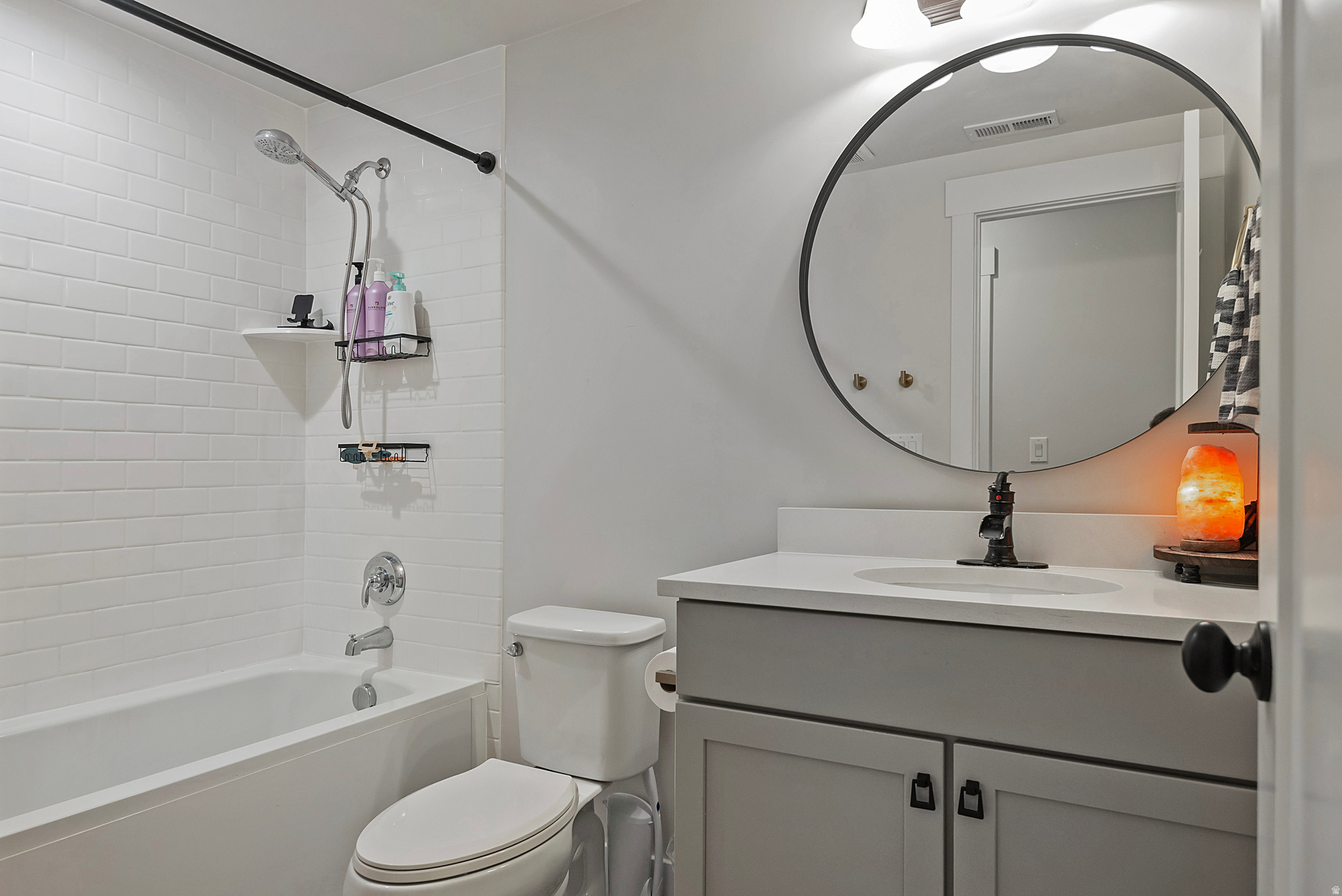 10843 S LAKE AVE #257