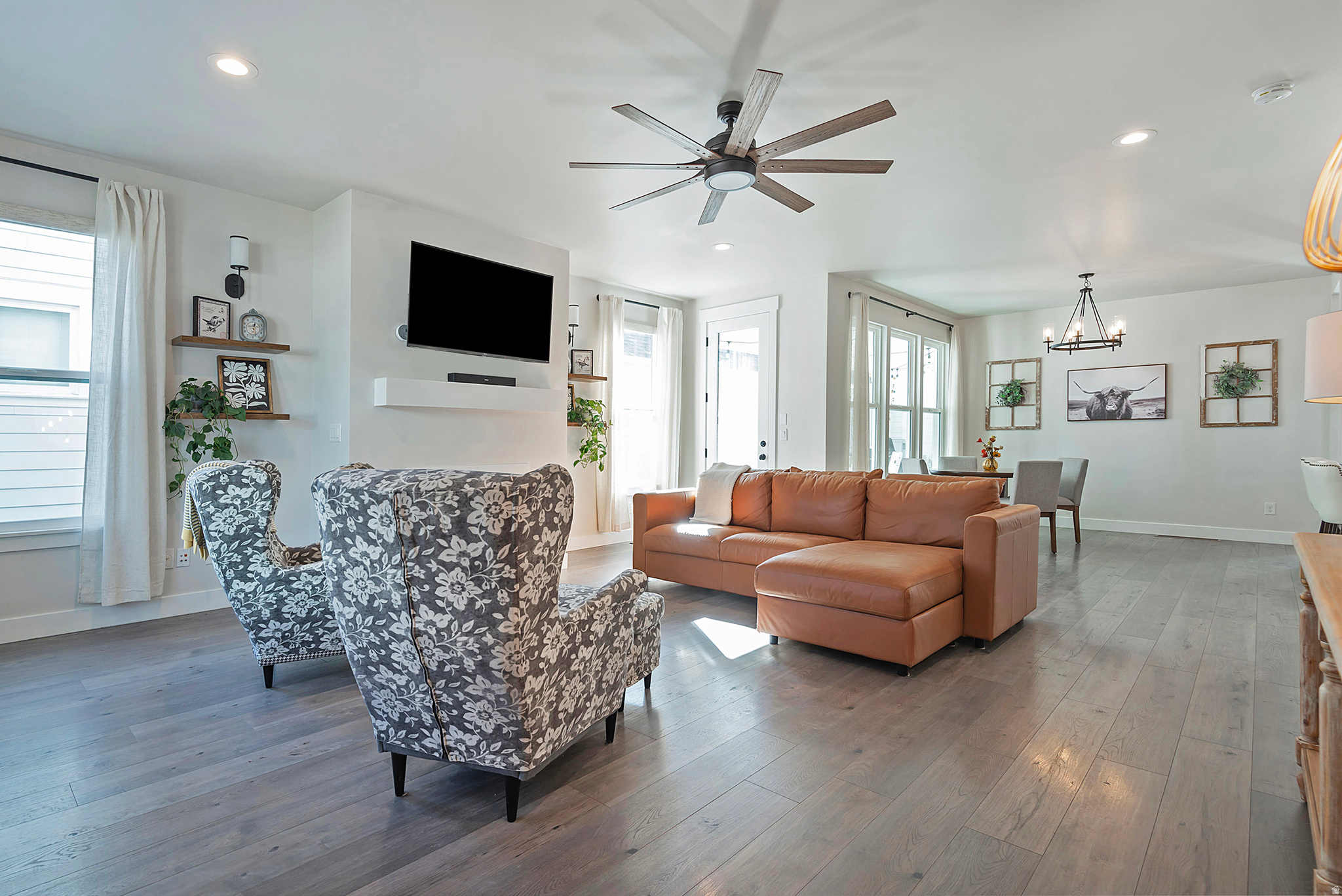 10843 S LAKE AVE #257