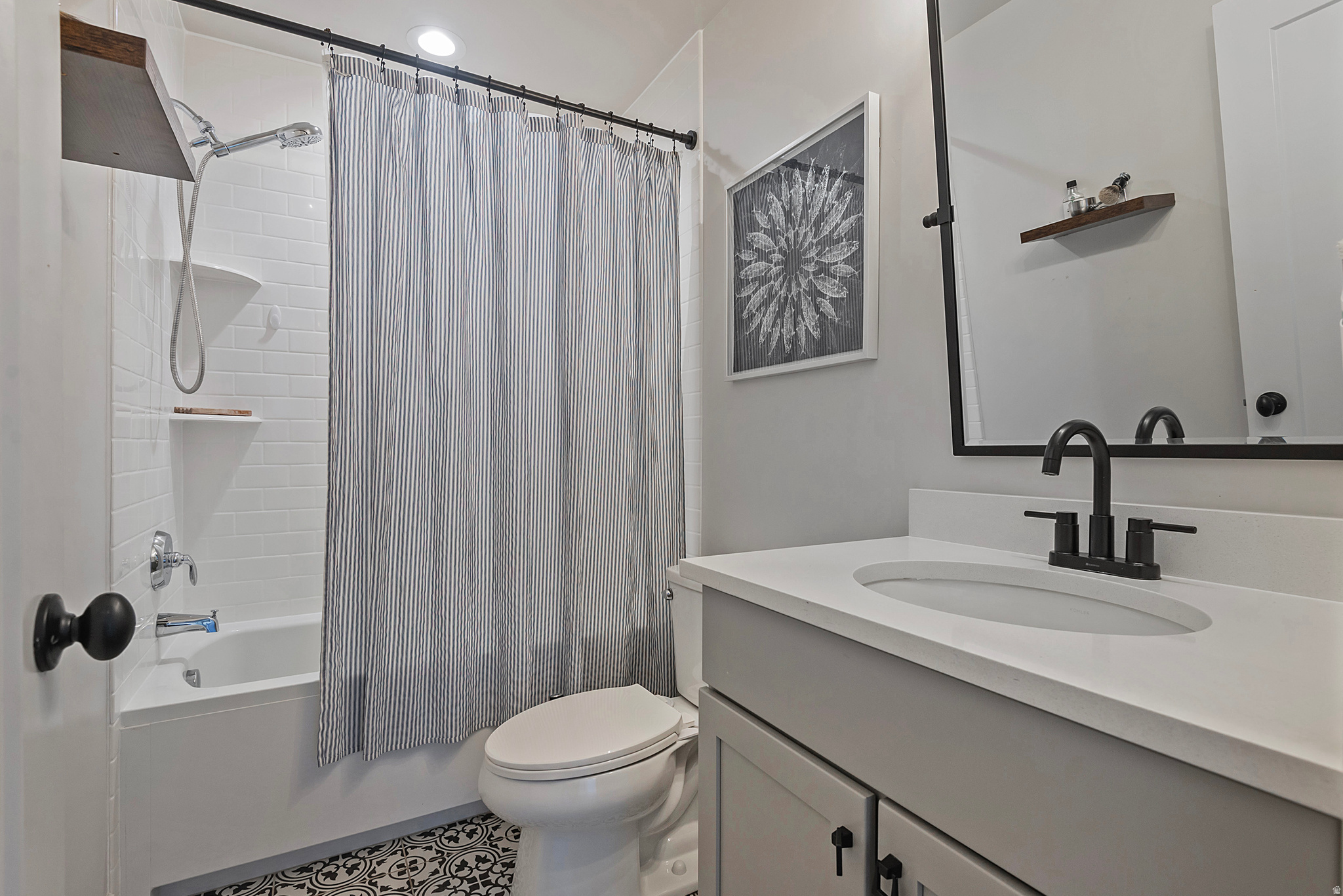 10843 S LAKE AVE #257