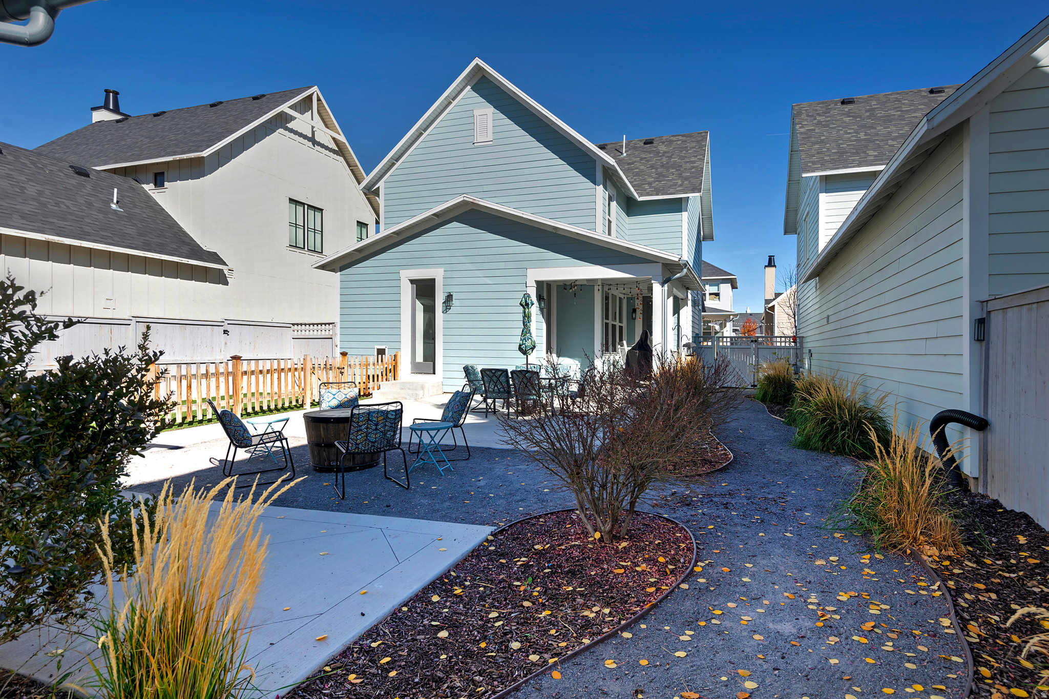 10843 S LAKE AVE #257