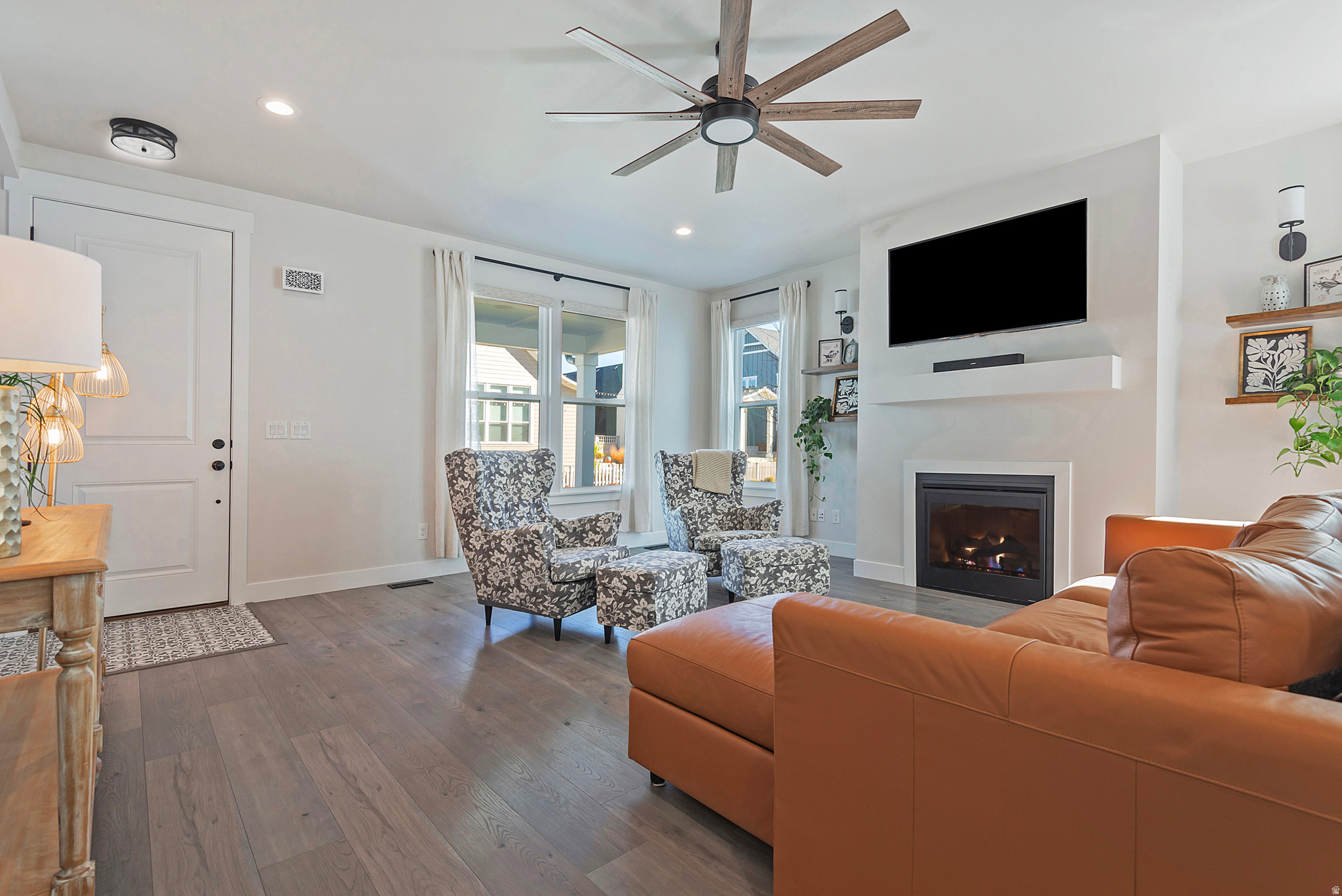 10843 S LAKE AVE #257