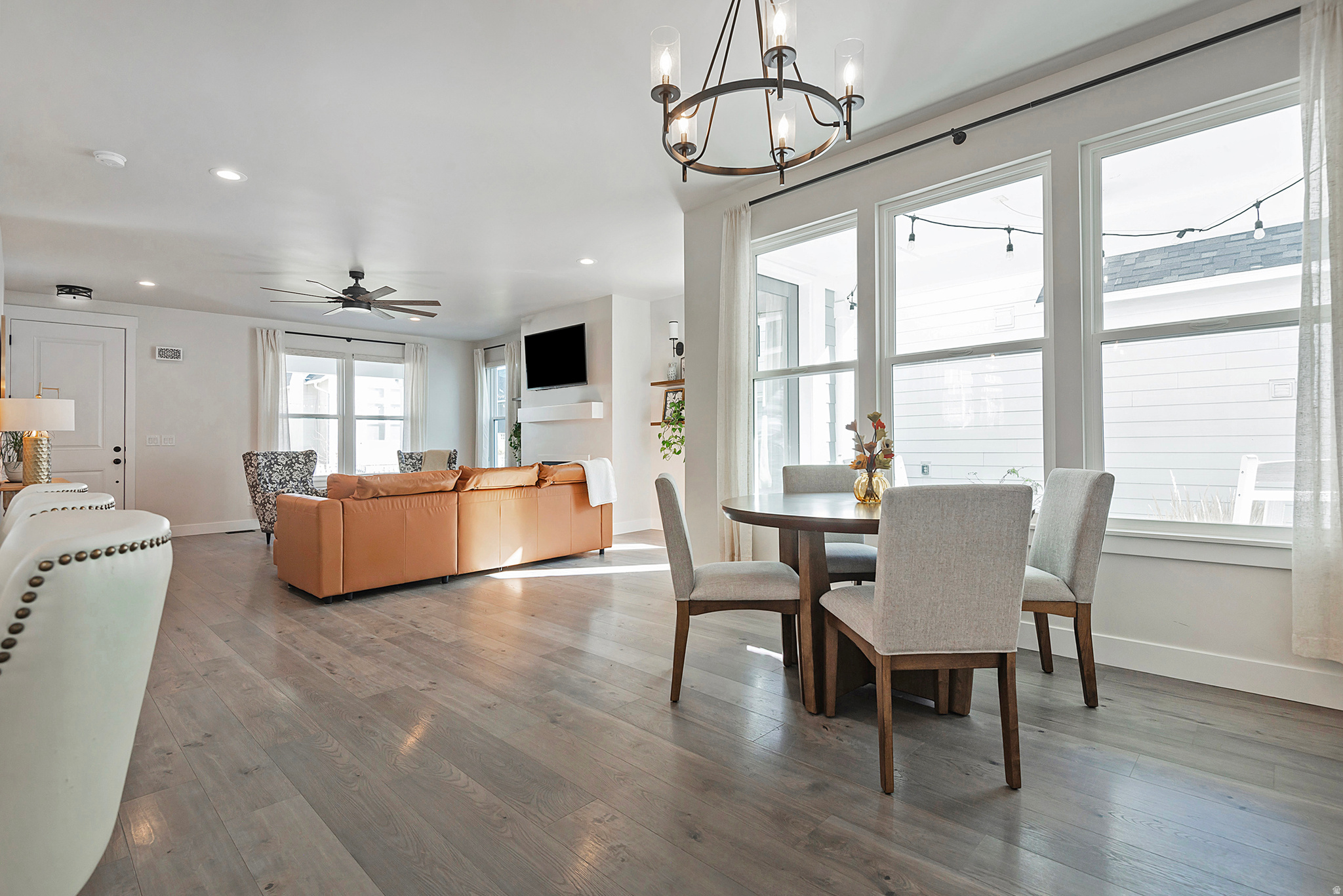 10843 S LAKE AVE #257