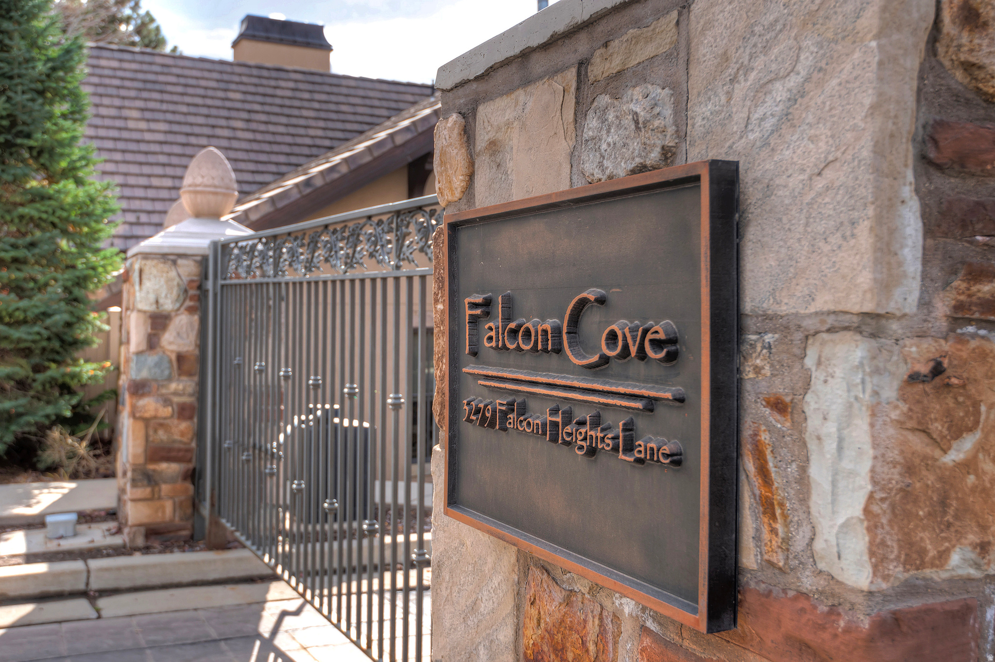 8778 S FALCON HEIGHTS LN