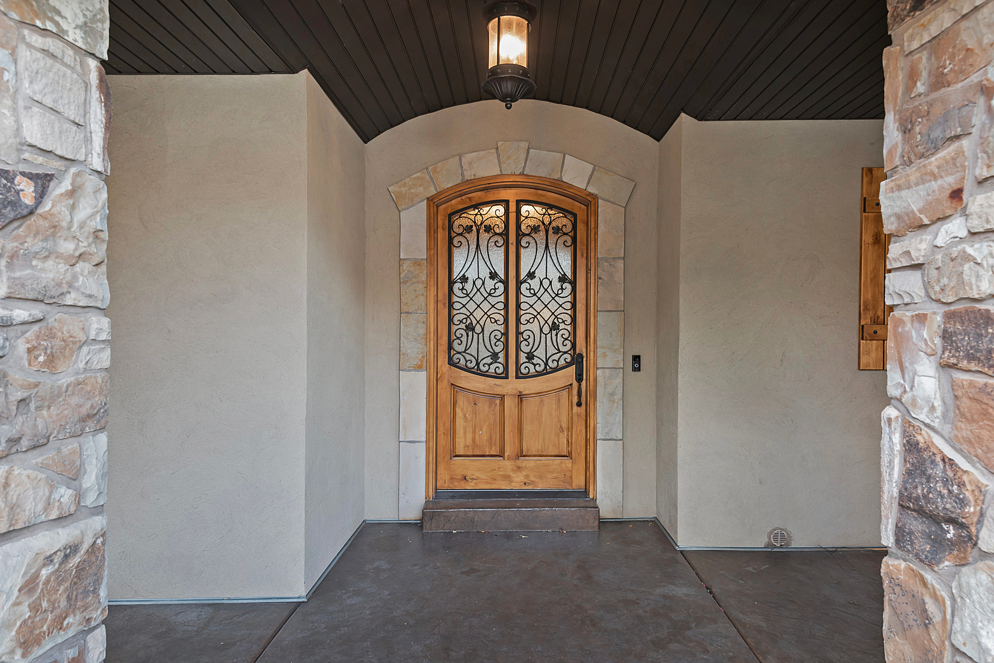 8778 S FALCON HEIGHTS LN