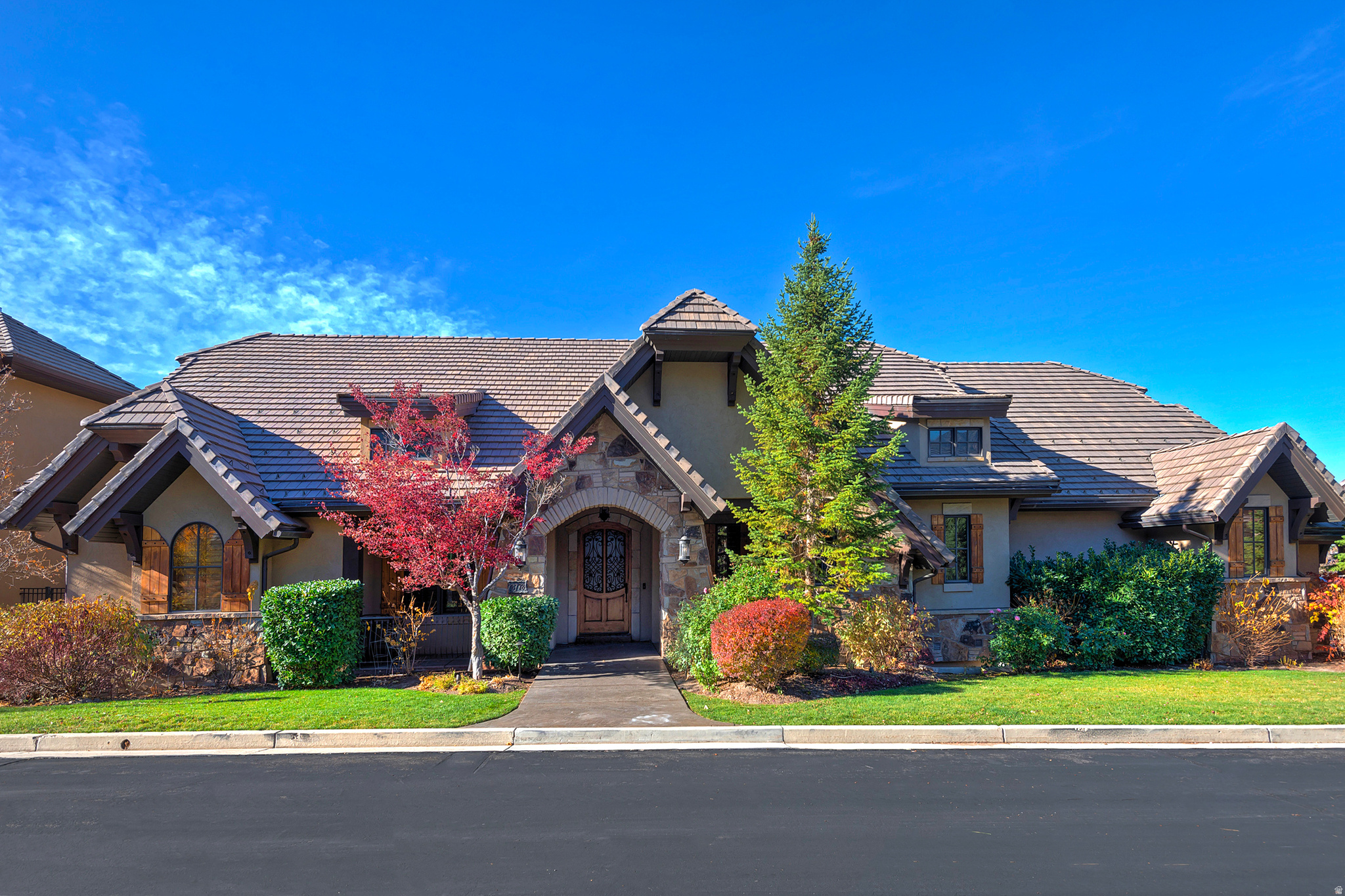 8778 S FALCON HEIGHTS LN