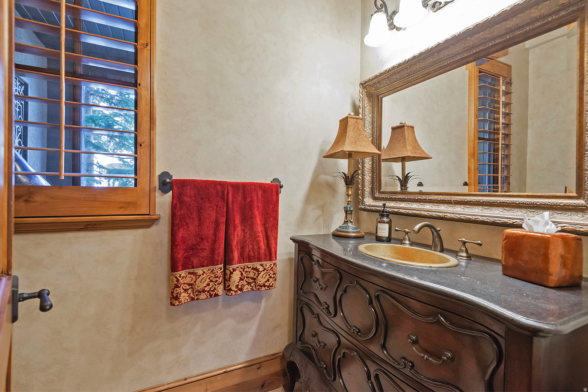 8778 S FALCON HEIGHTS LN