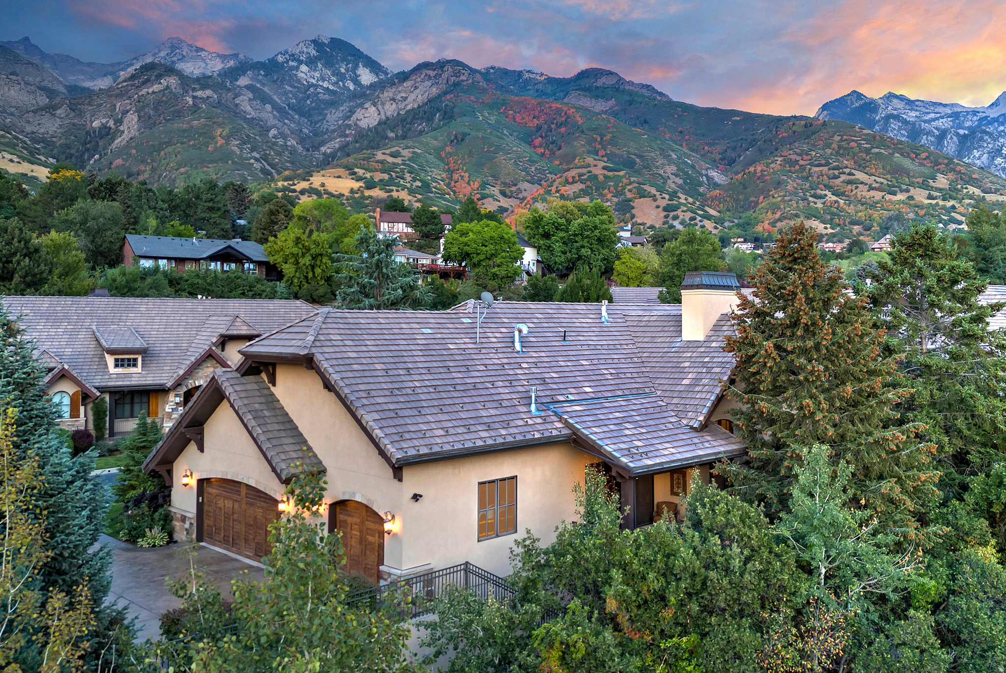 8778 S FALCON HEIGHTS LN