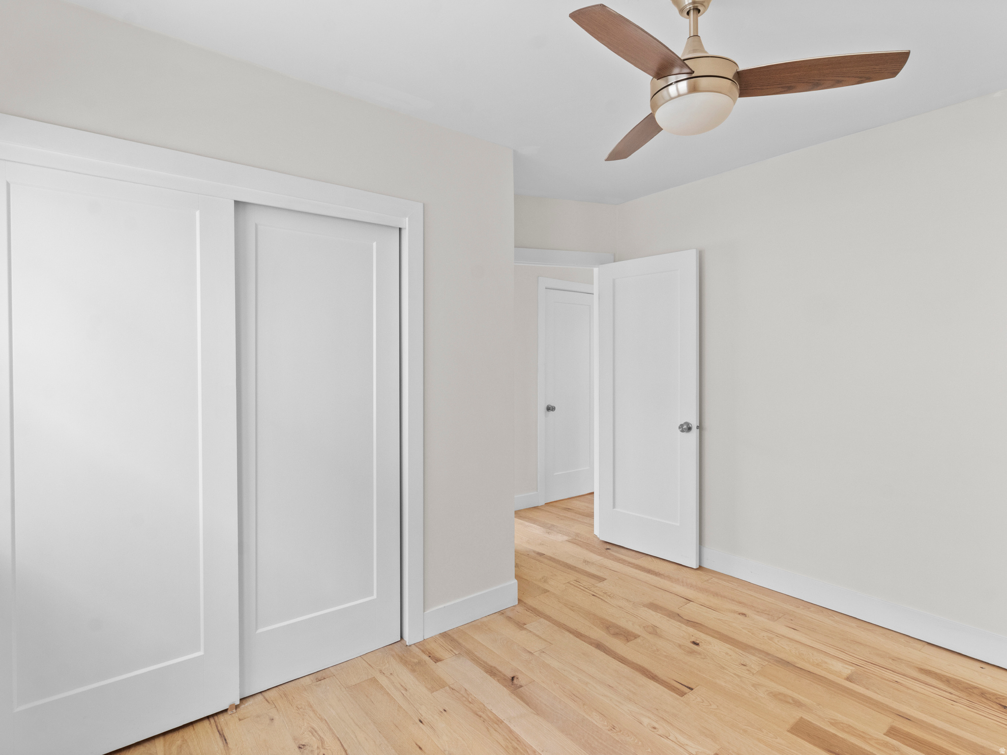 1648 E ROOSEVELT AVE