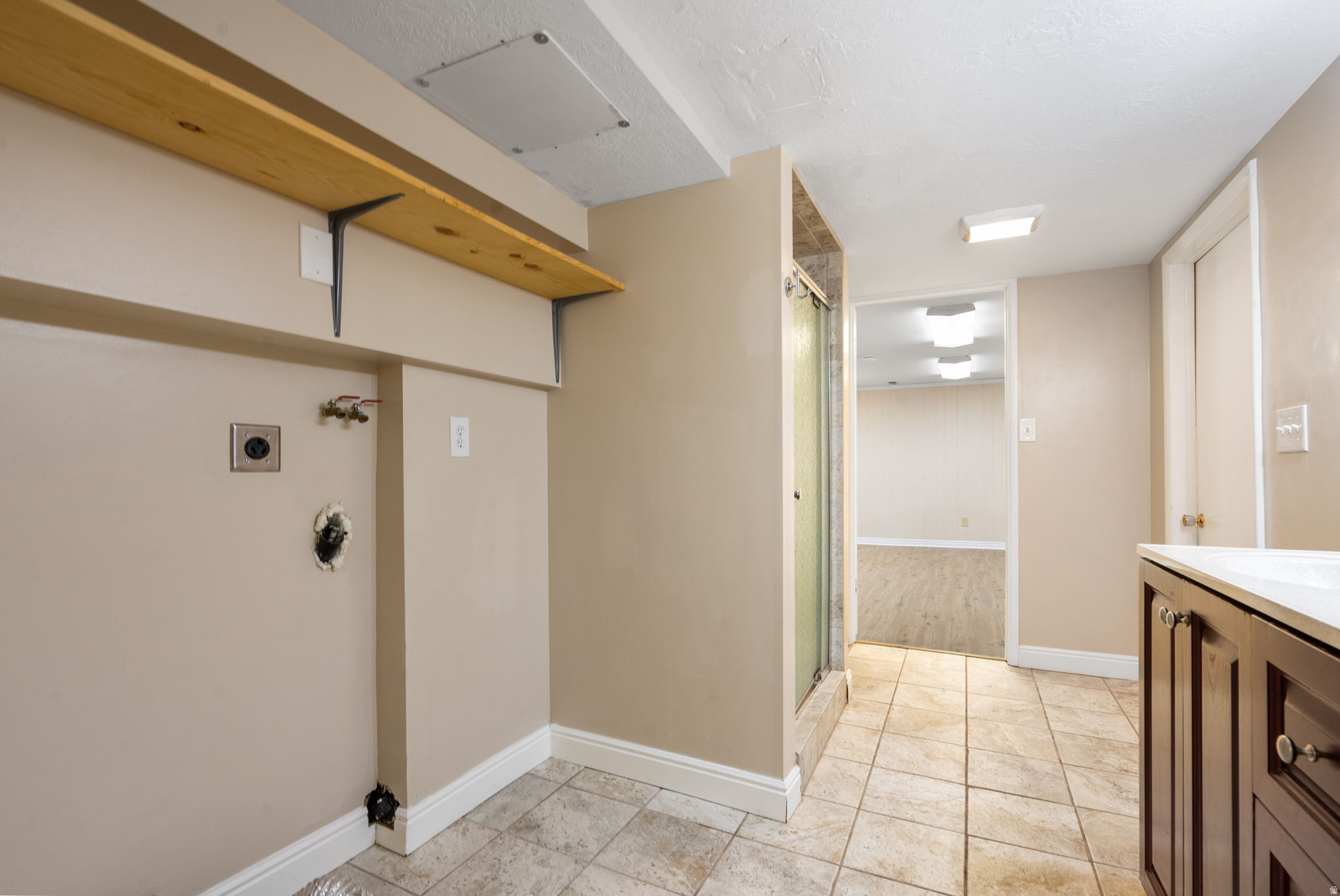 6884 S BELLA VISTA DR