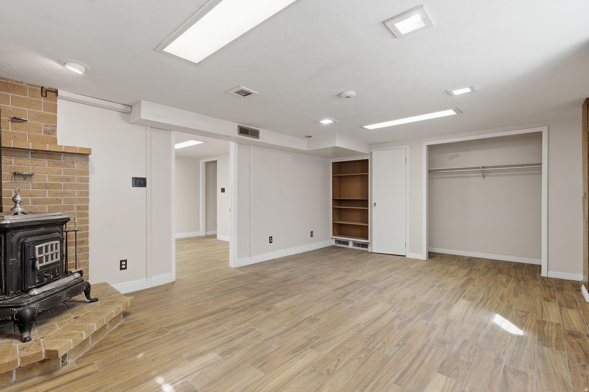 6884 S BELLA VISTA DR