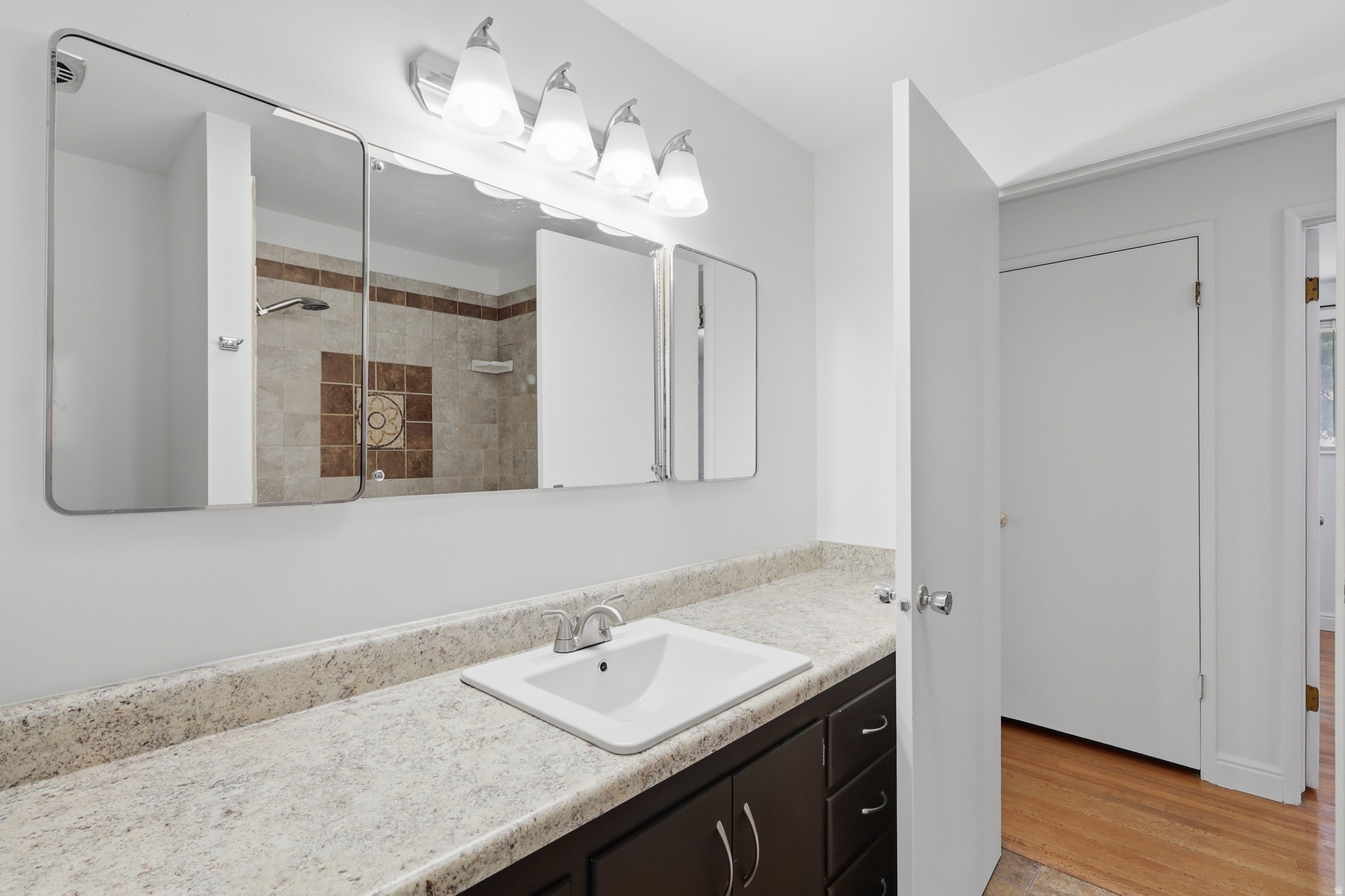 6884 S BELLA VISTA DR