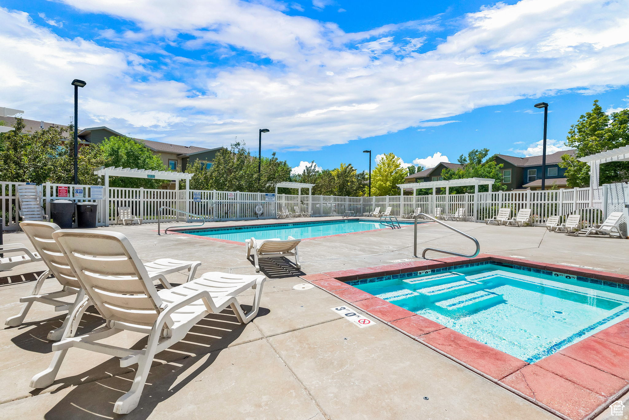 1048 W SHEPARD CREEK PKWY #4