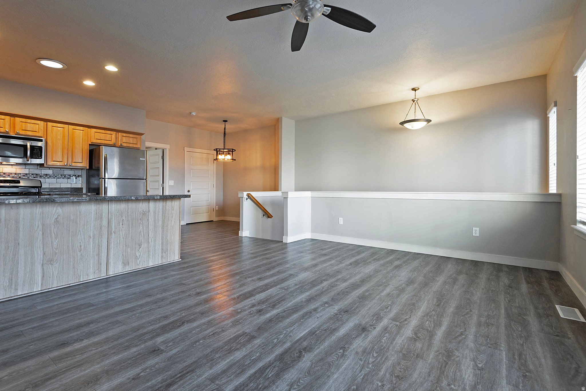 1048 W SHEPARD CREEK PKWY #4