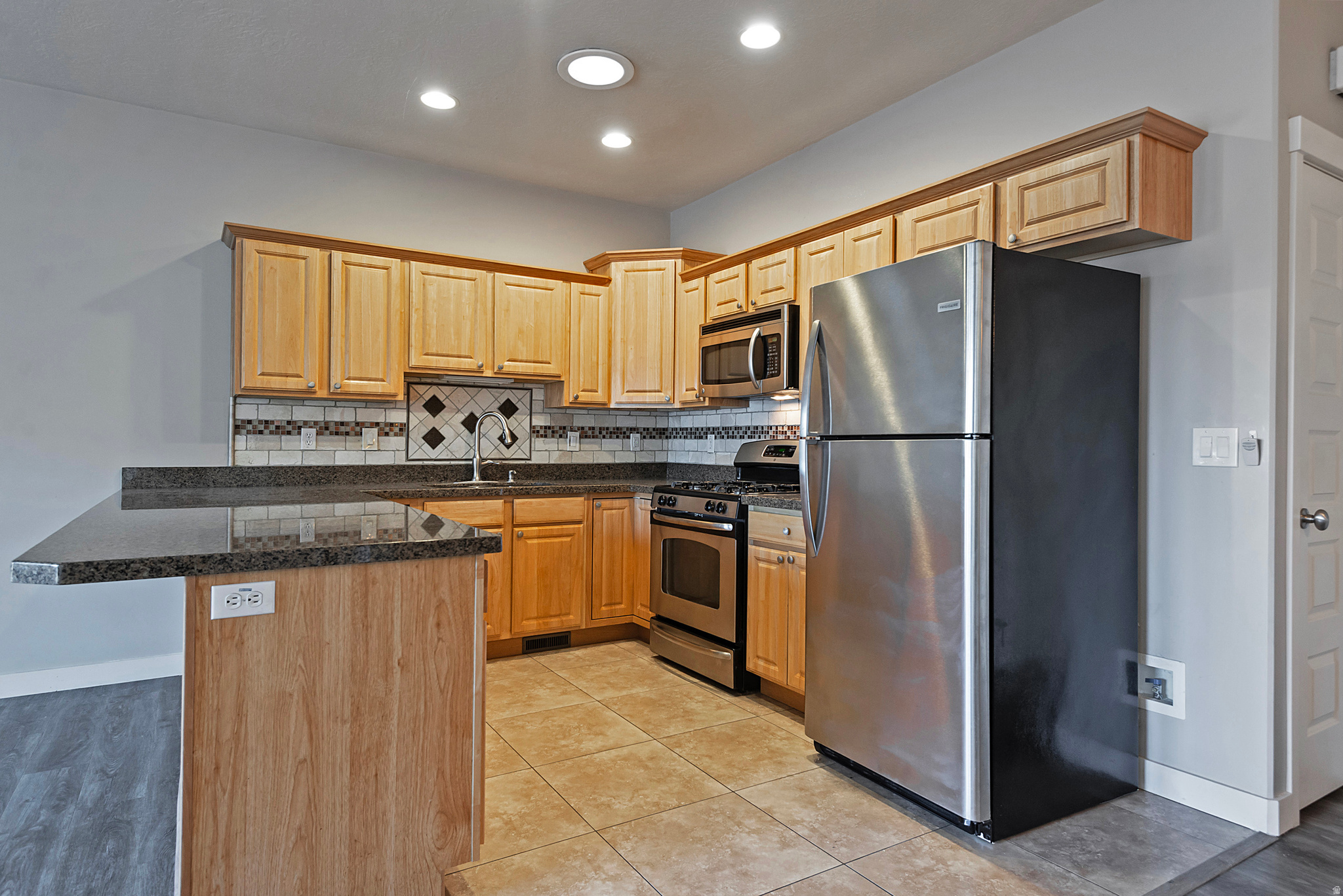 1048 W SHEPARD CREEK PKWY #4