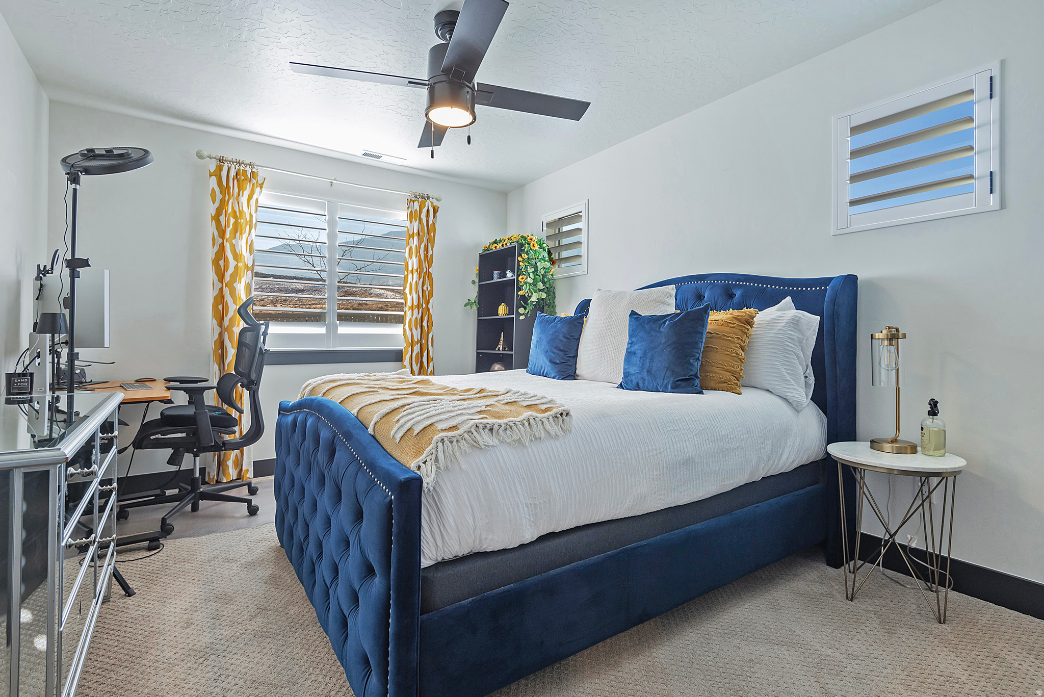 423 W RED WOLF DR