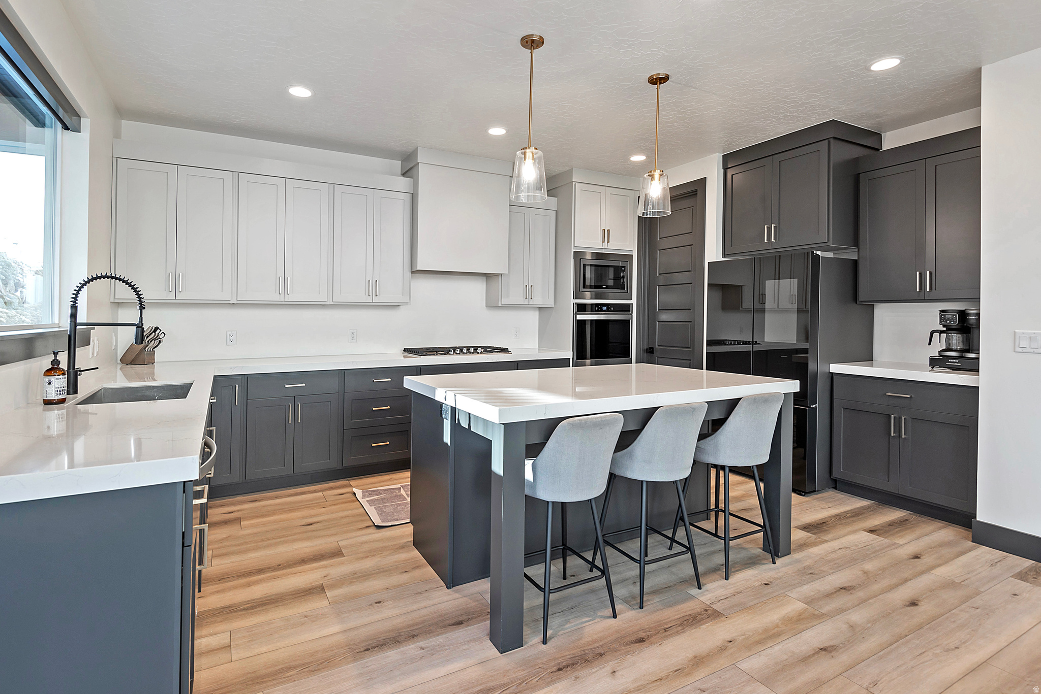 423 W RED WOLF DR