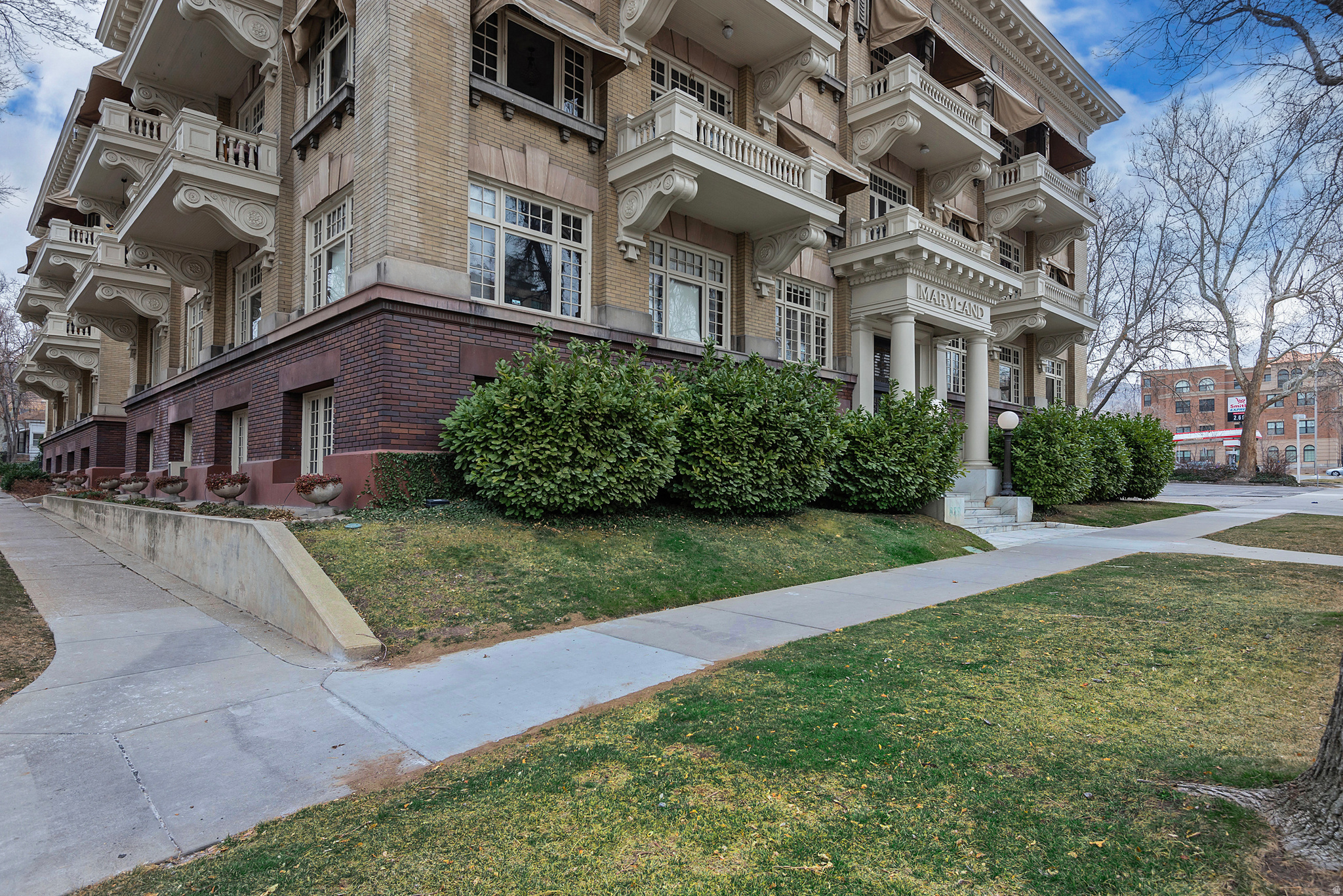 839 E SOUTH TEMPLE DR. #99