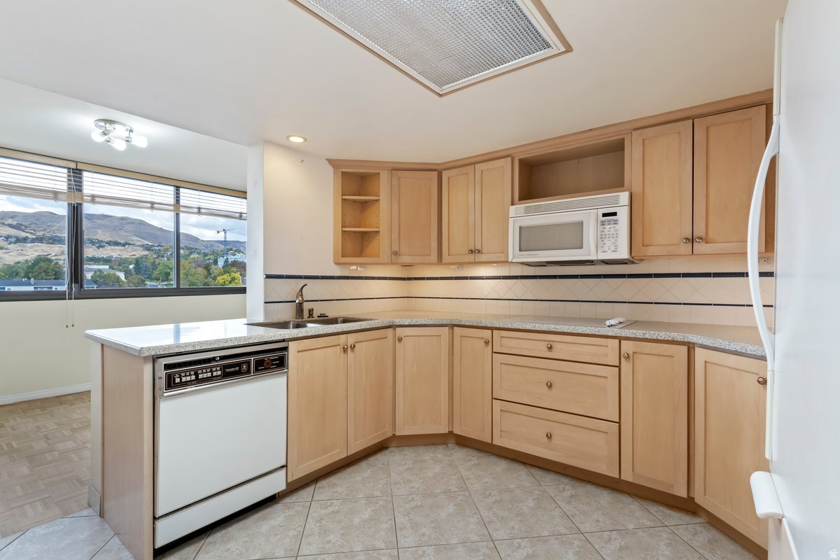 241 N VINE ST #1201E