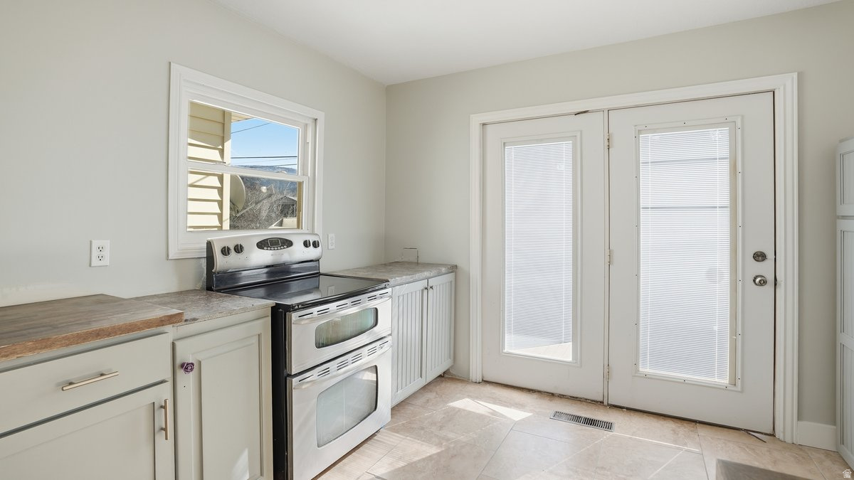 148 S GRASSY TRAIL DR