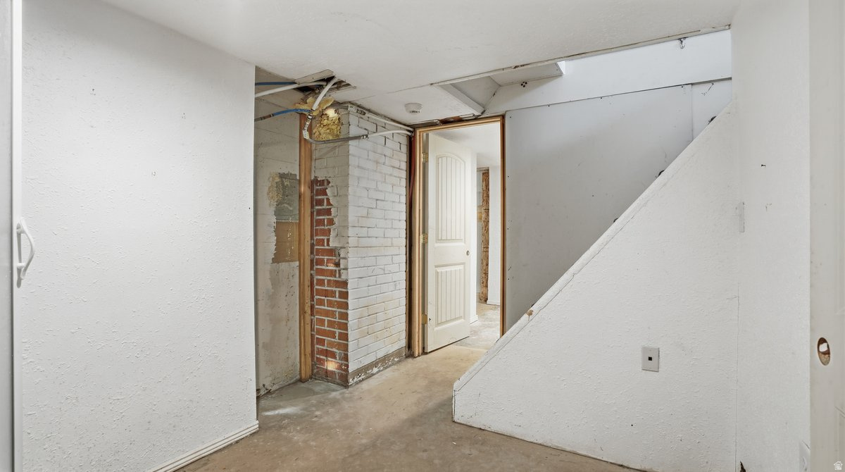 148 S GRASSY TRAIL DR