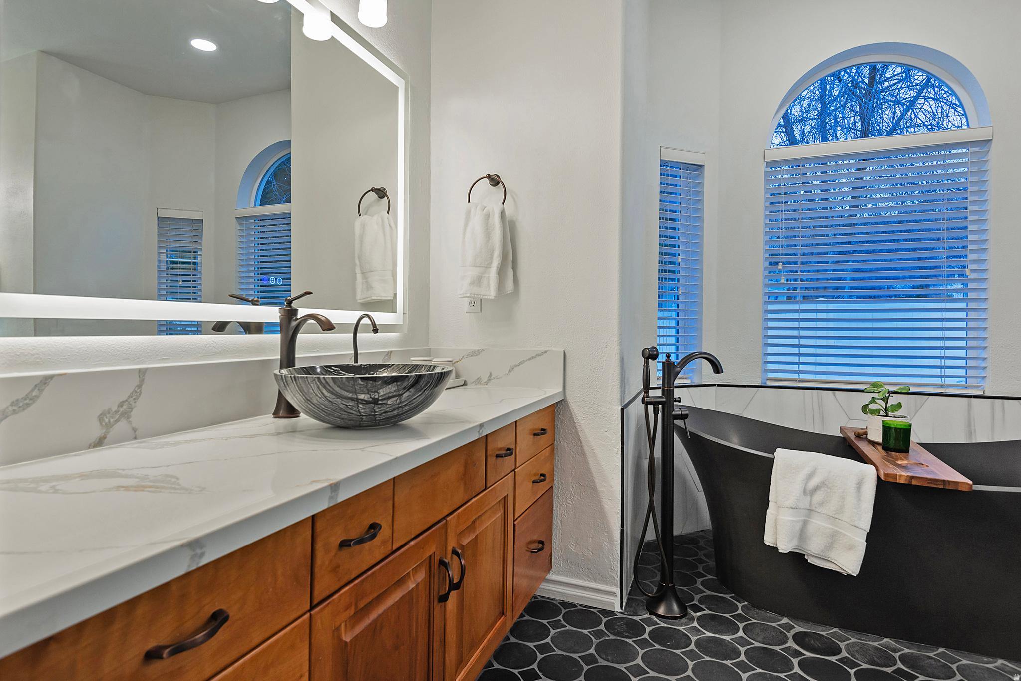 6669 S ANNE MARIE DR