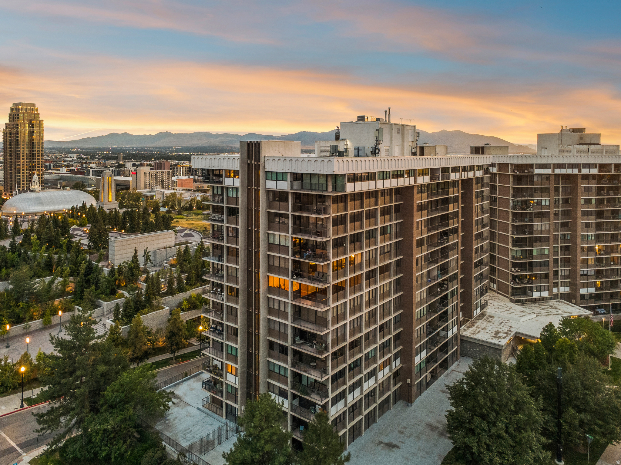 241 N VINE ST #1207W