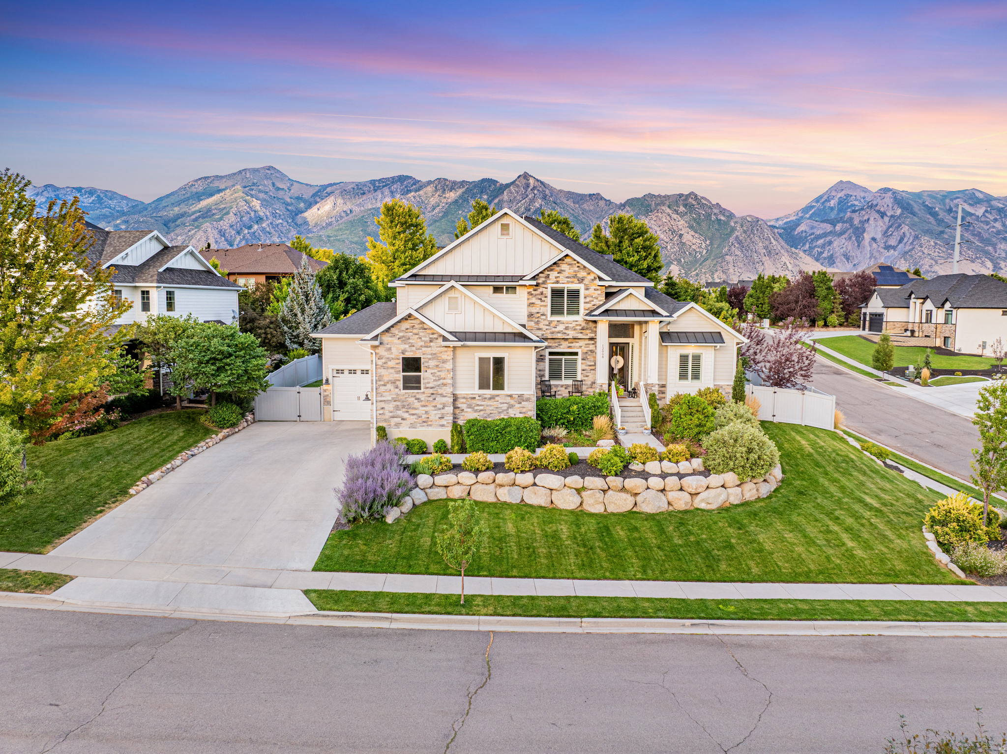 12008 N CHAMBERRY CT