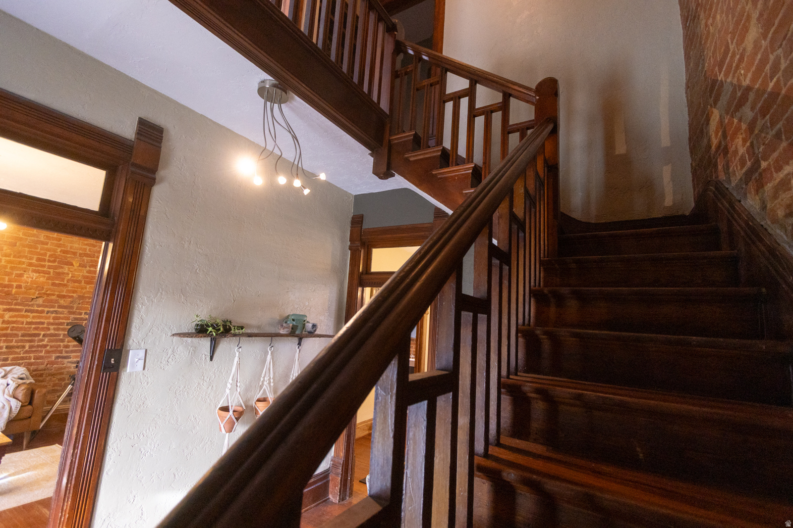 2660 S JEFFERSON AVE