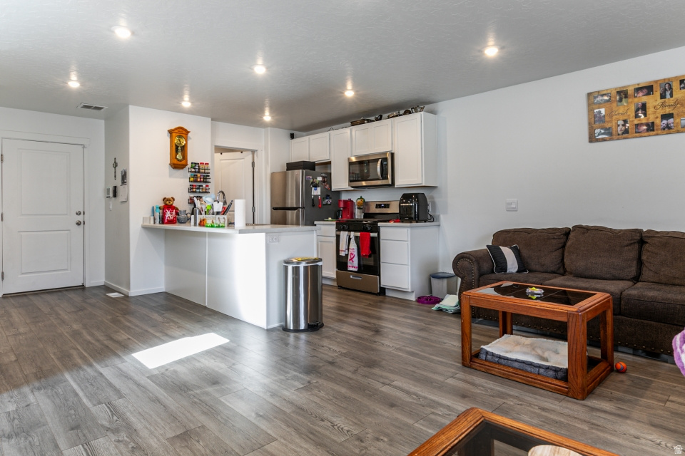 1822 N BLUE IRIS AVE #1055