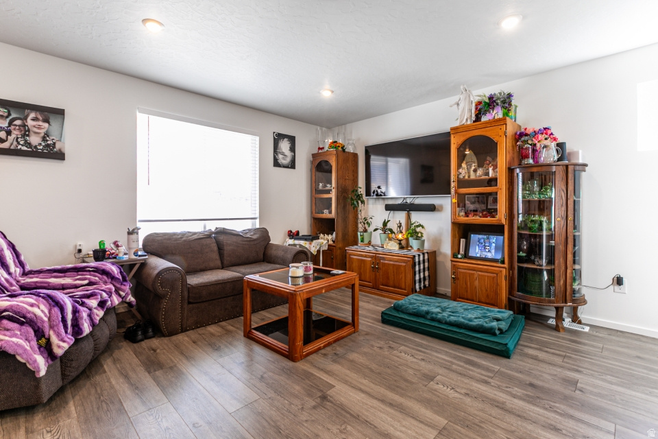 1822 N BLUE IRIS AVE #1055
