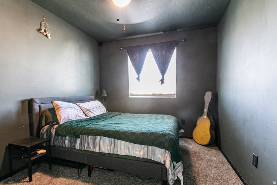 1822 N BLUE IRIS AVE #1055