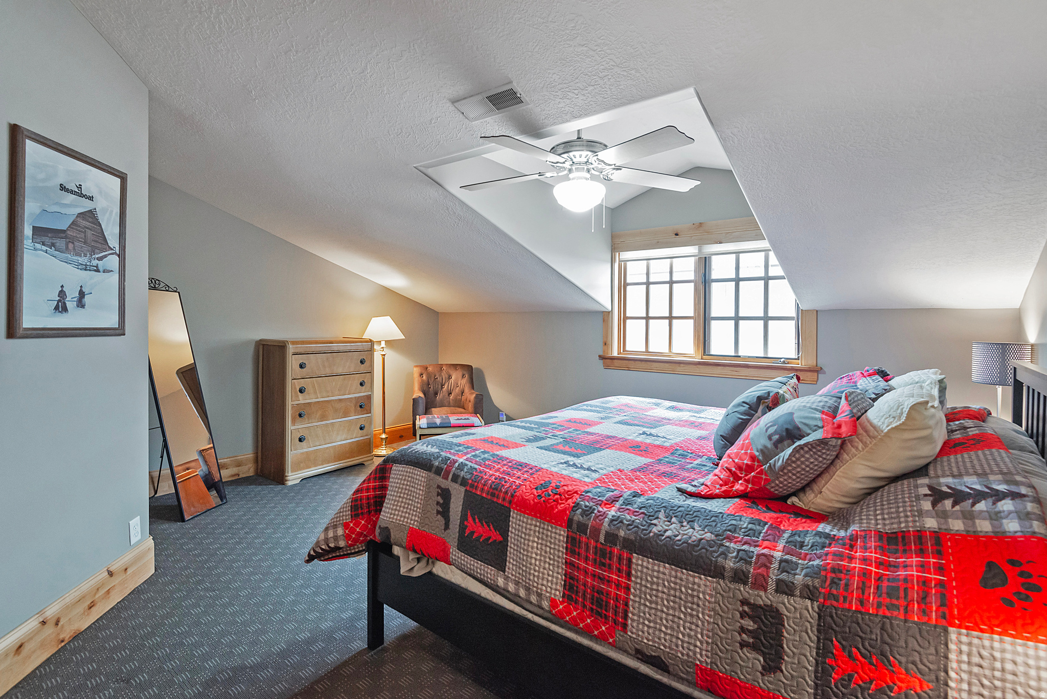 606 E HOLLY HAVEN CIR