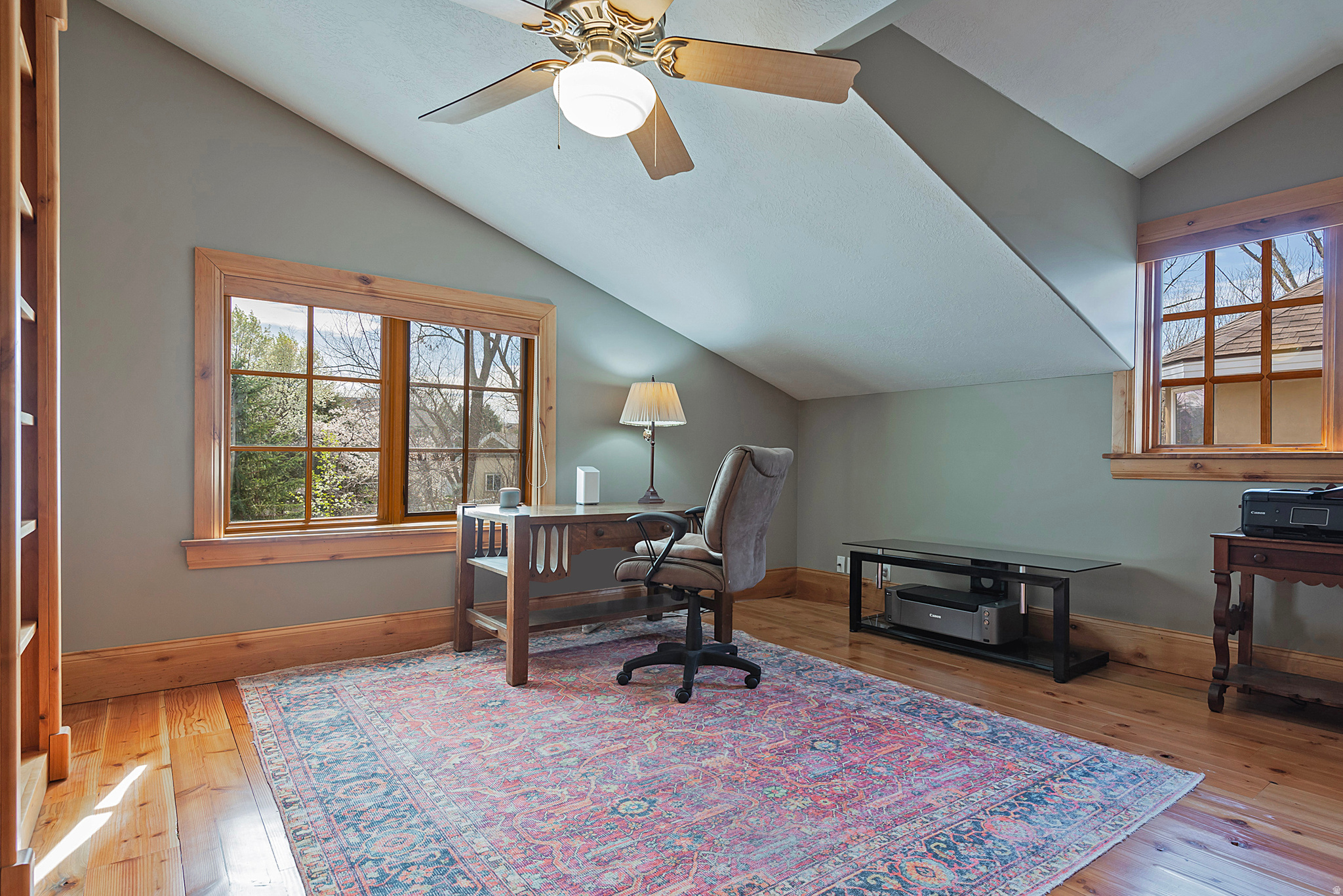 606 E HOLLY HAVEN CIR