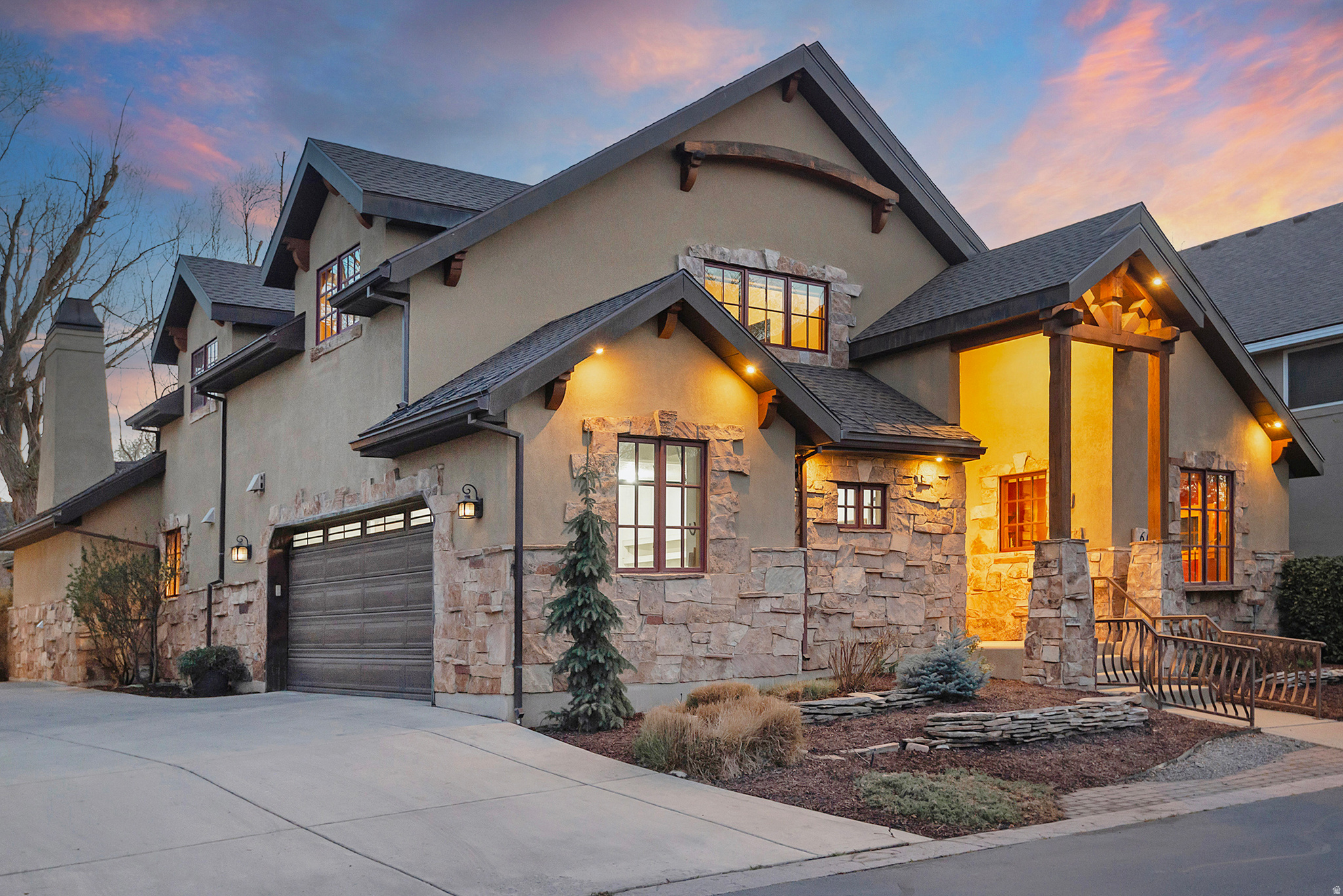 606 E HOLLY HAVEN CIR