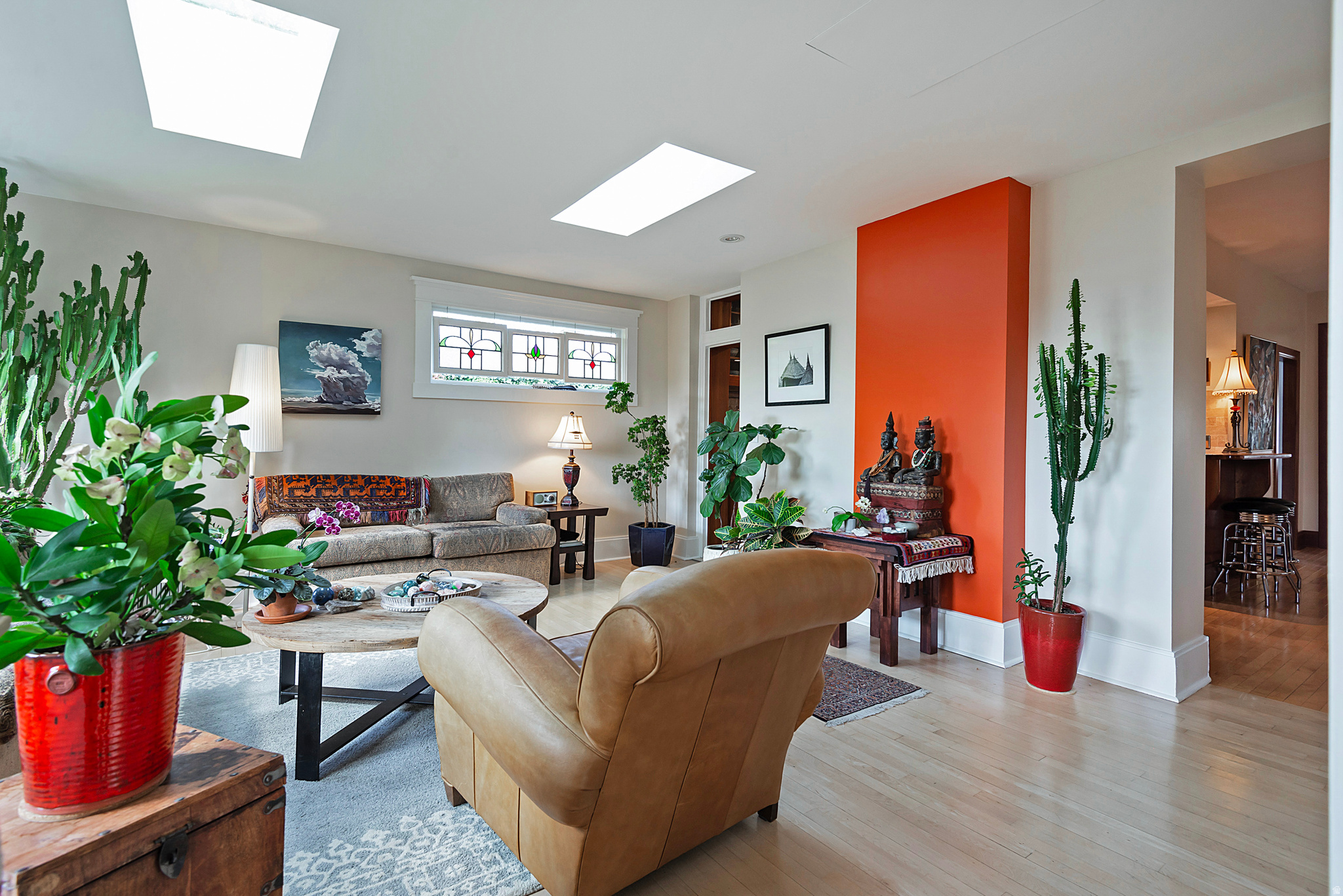 716 E 4TH AVE