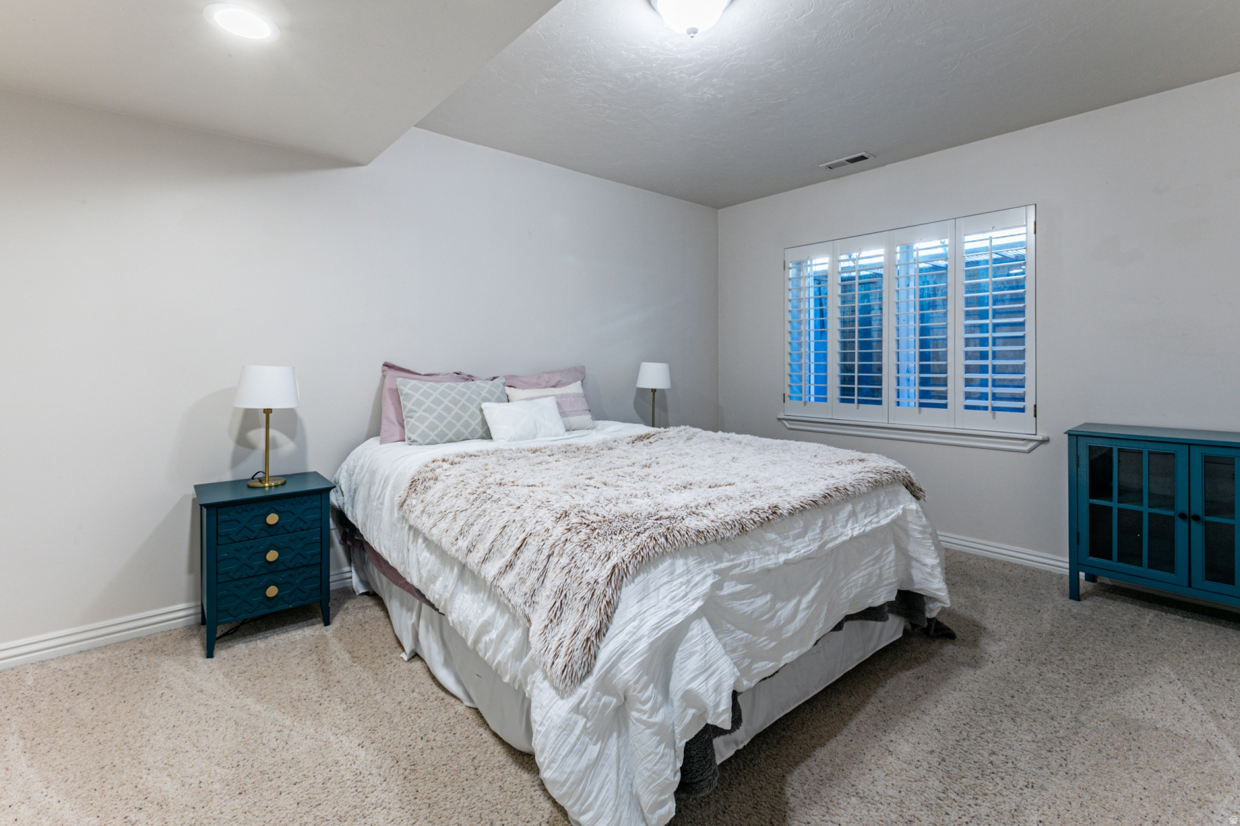 8967 S COBBLE CANYON LN