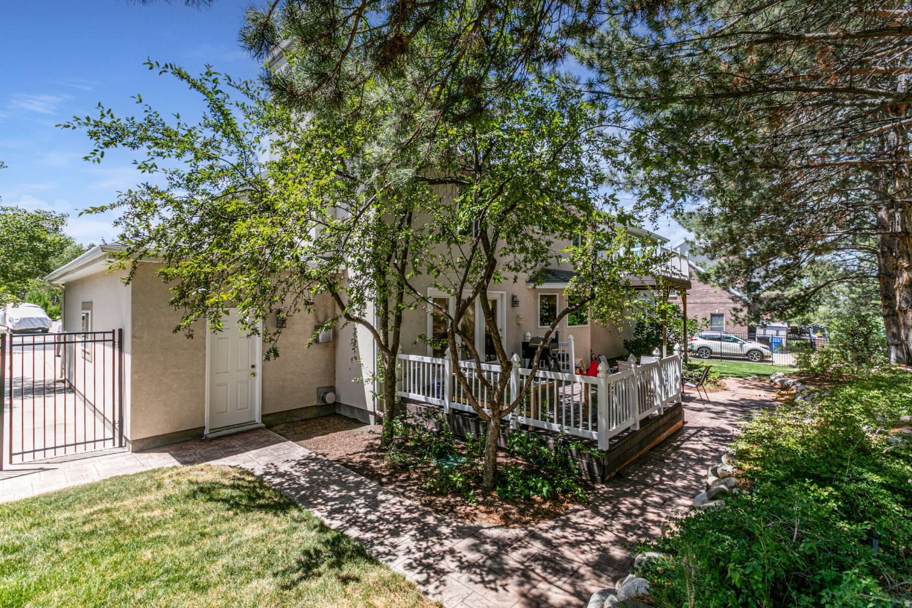 8967 S COBBLE CANYON LN