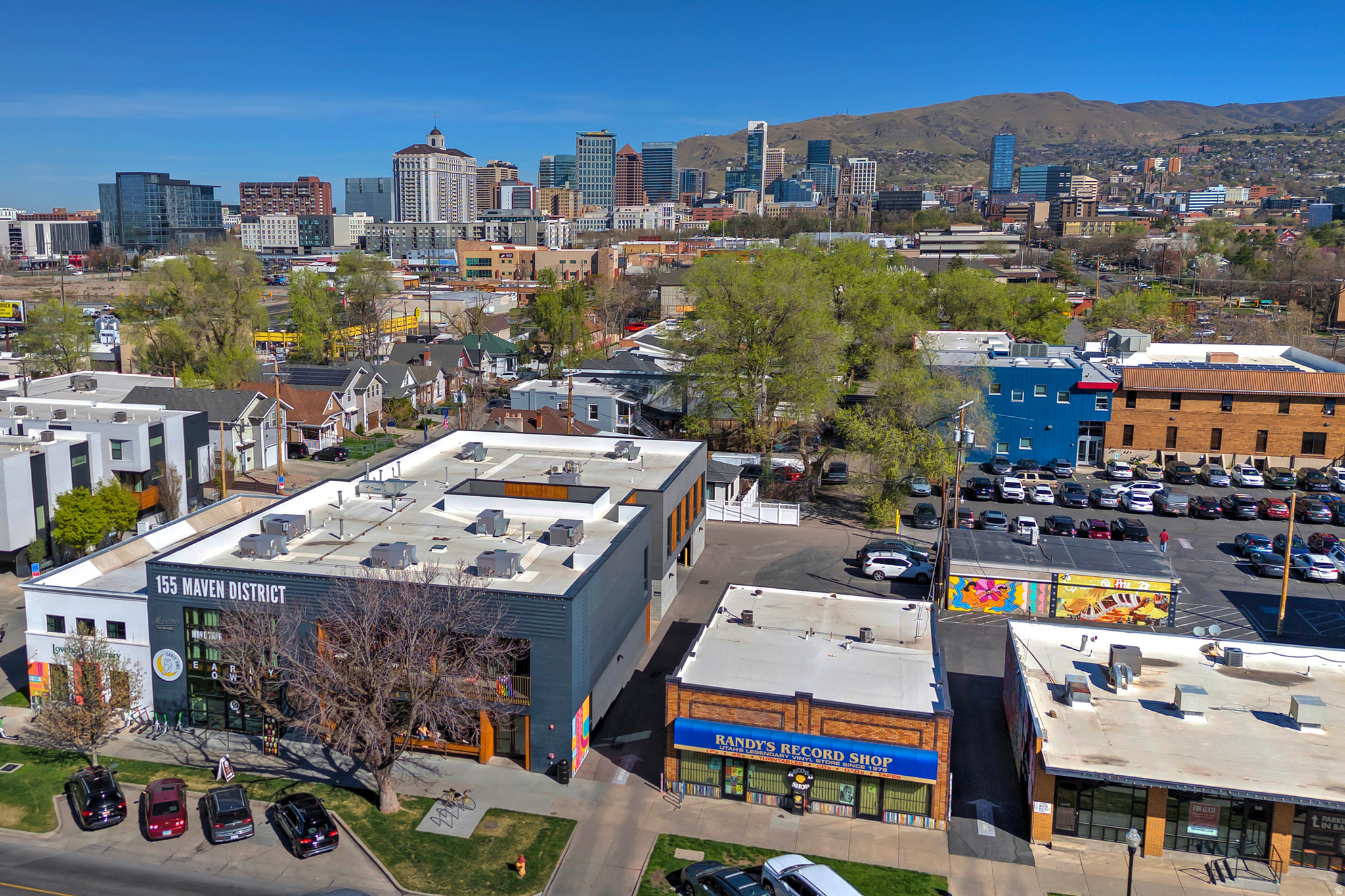 190 E BELMONT AVE #6