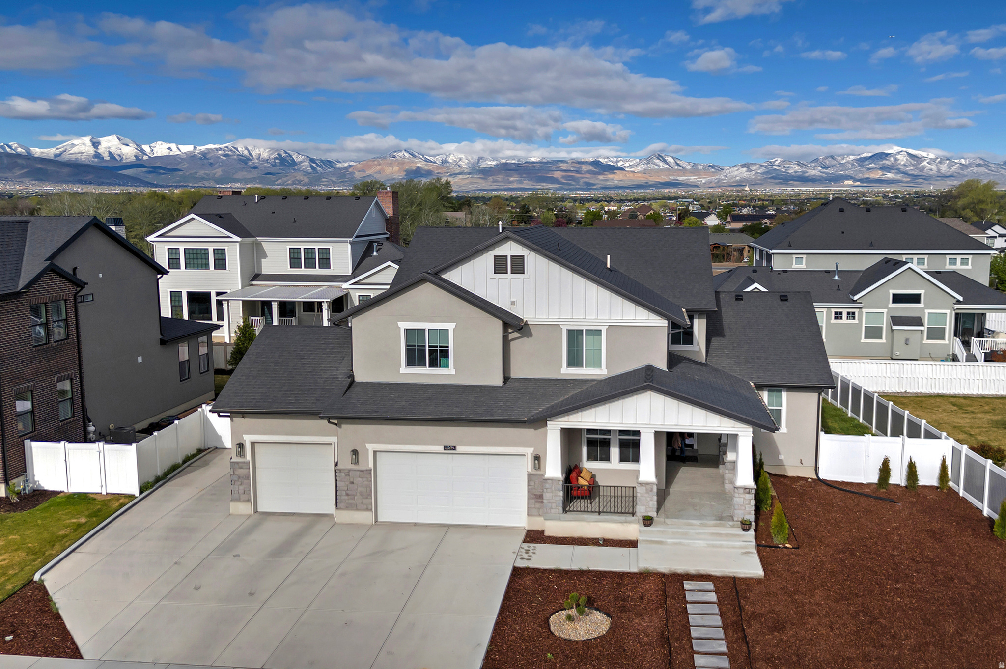 11694 S ENGELMANN DR