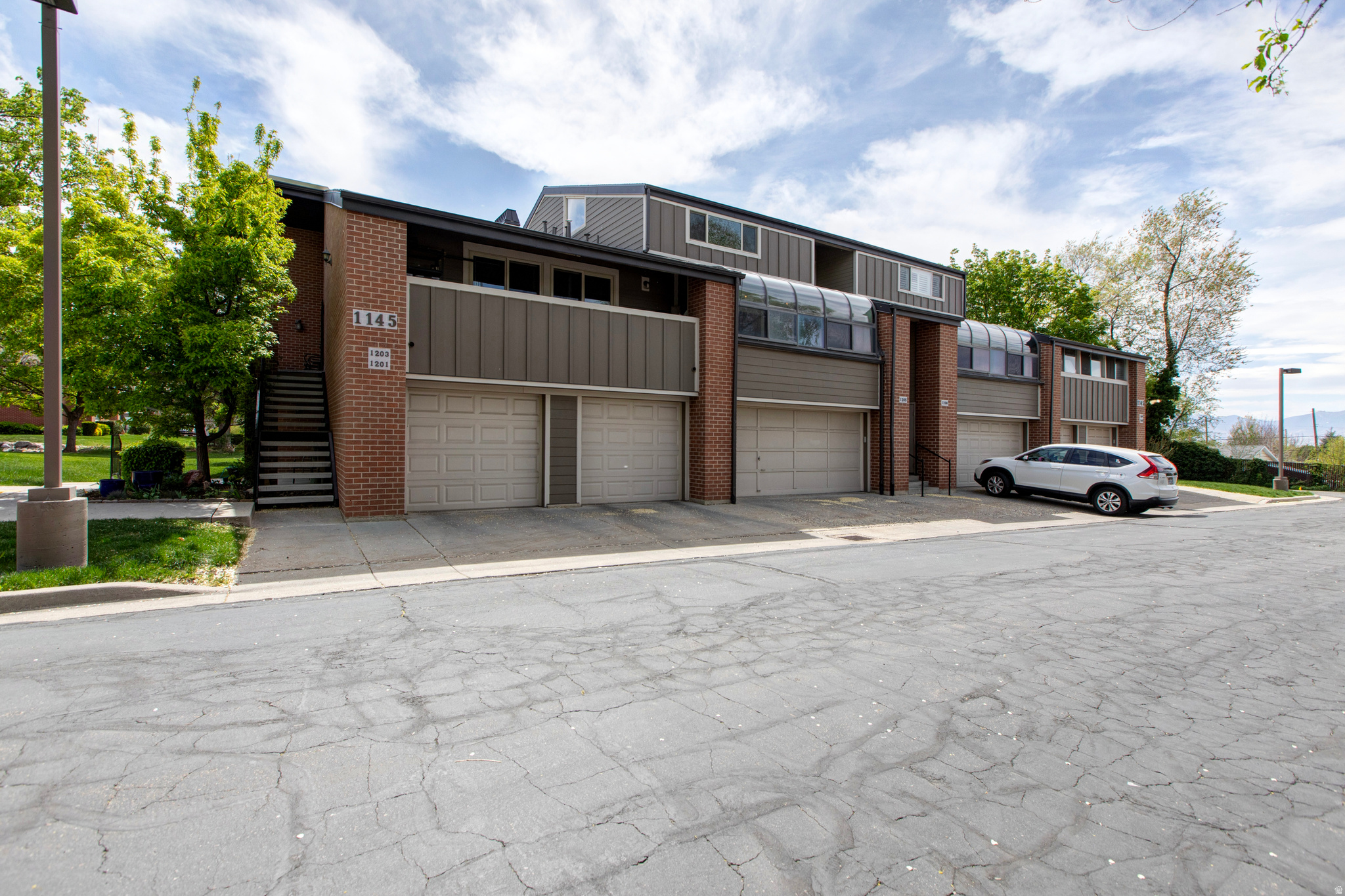 1145 E BRICKYARD RD #1205