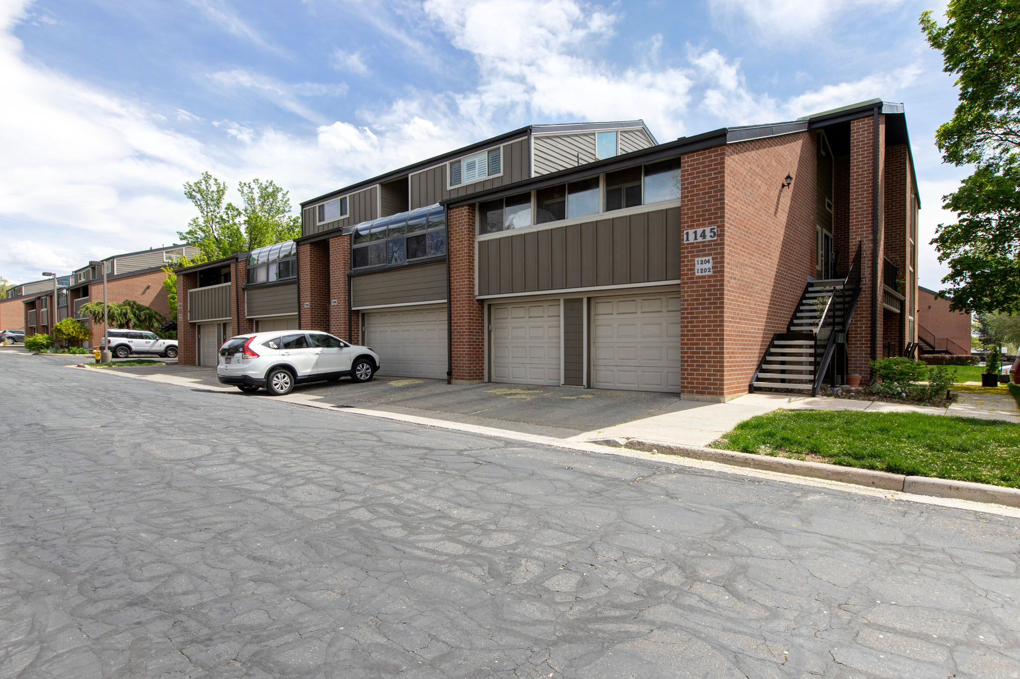 1145 E BRICKYARD RD #1205