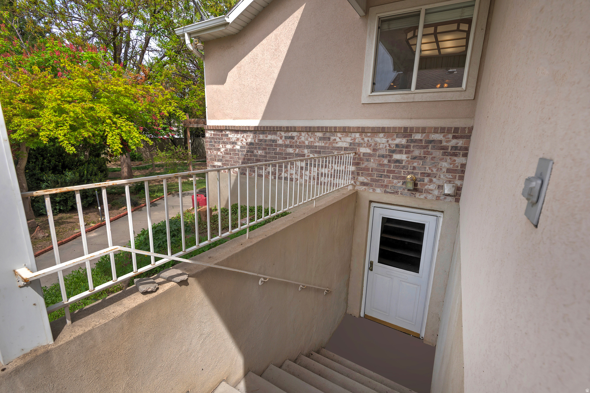 1506 W MISTY FEN WAY