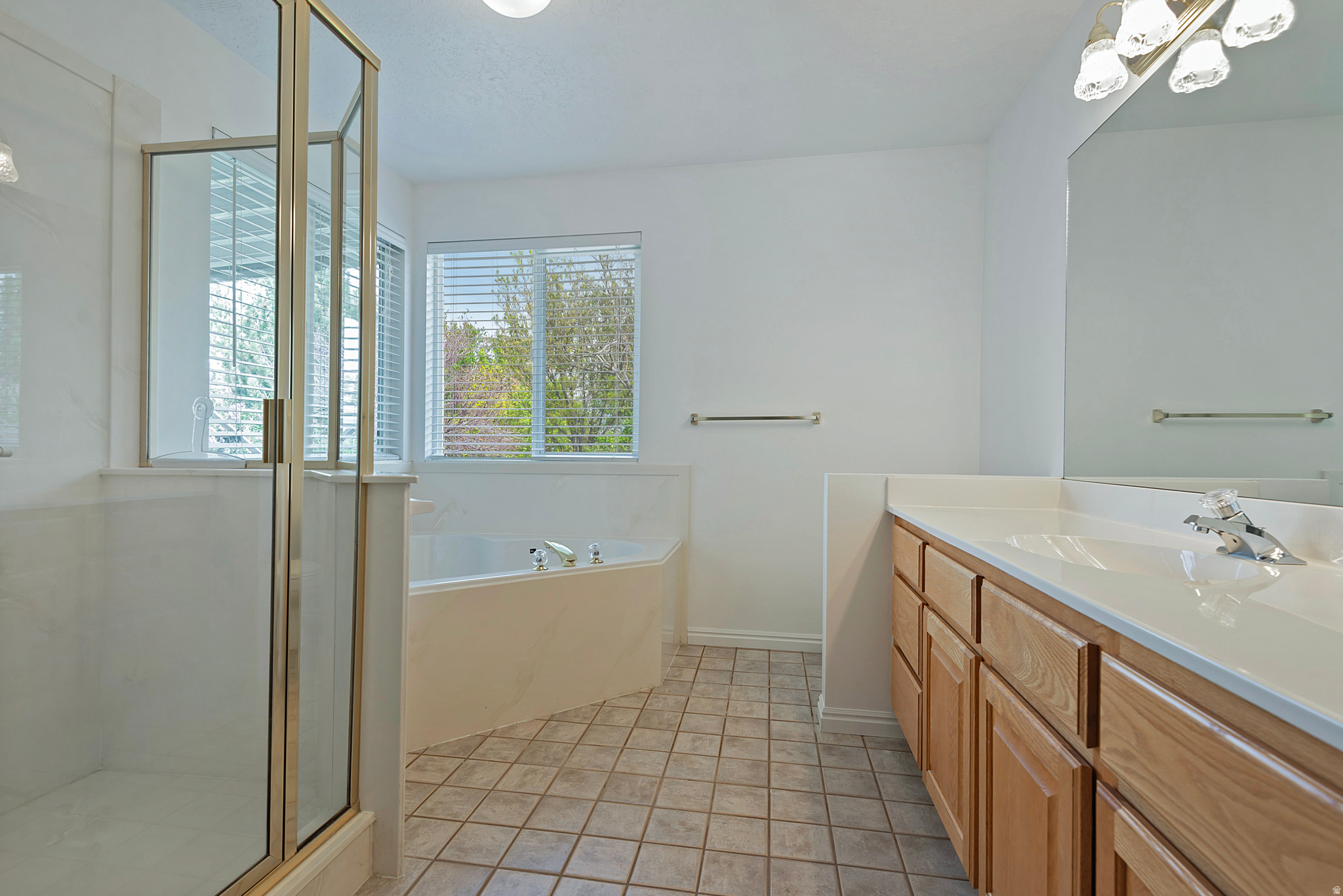 1506 W MISTY FEN WAY