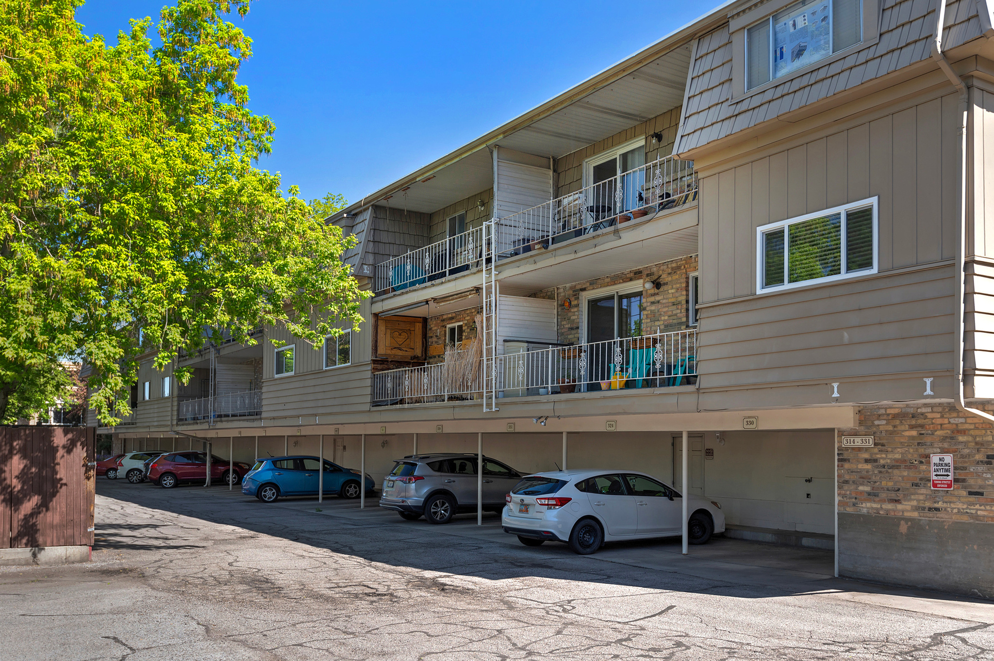 2220 E MURRAY HOLLADAY RD #330