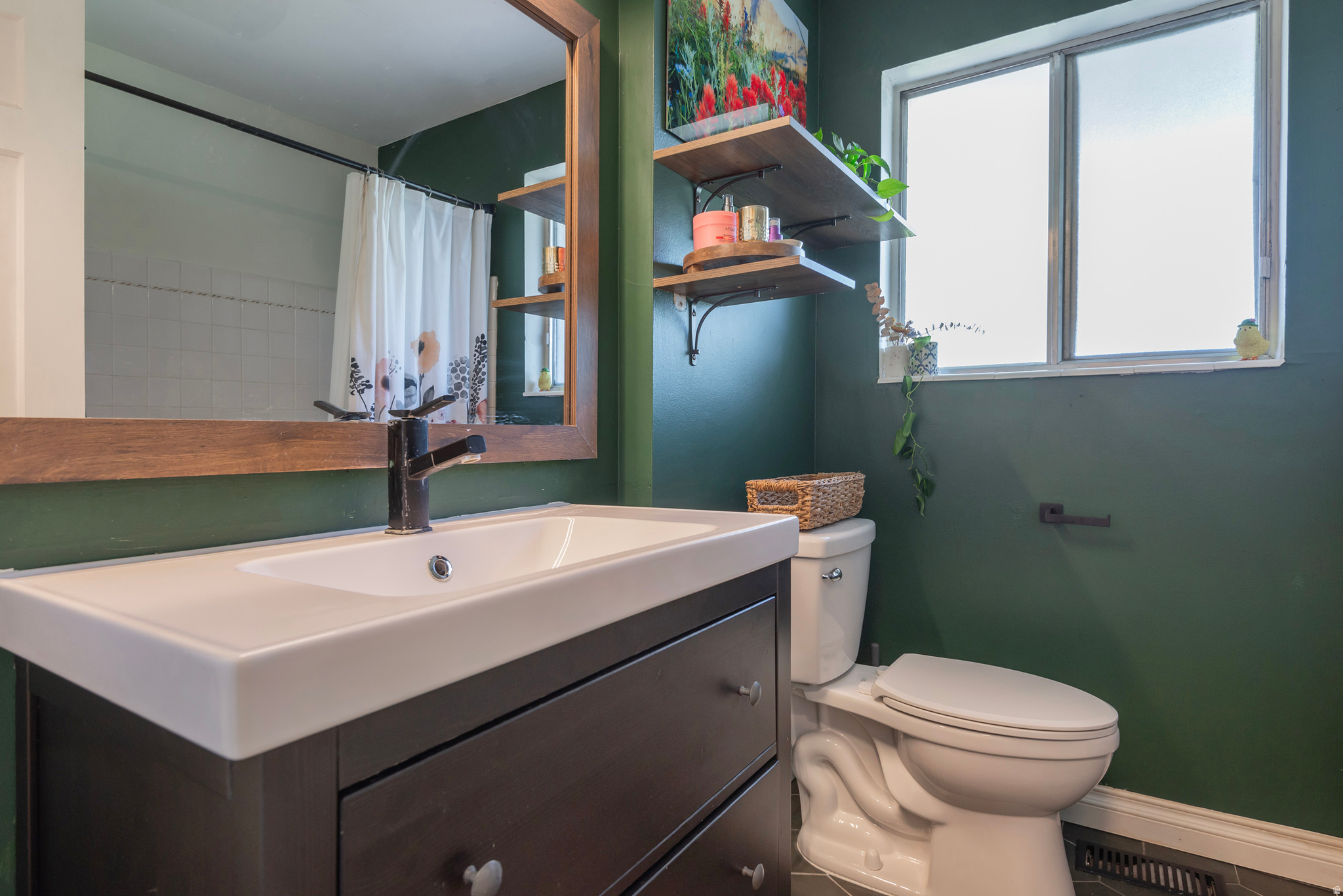 2220 E MURRAY HOLLADAY RD #330