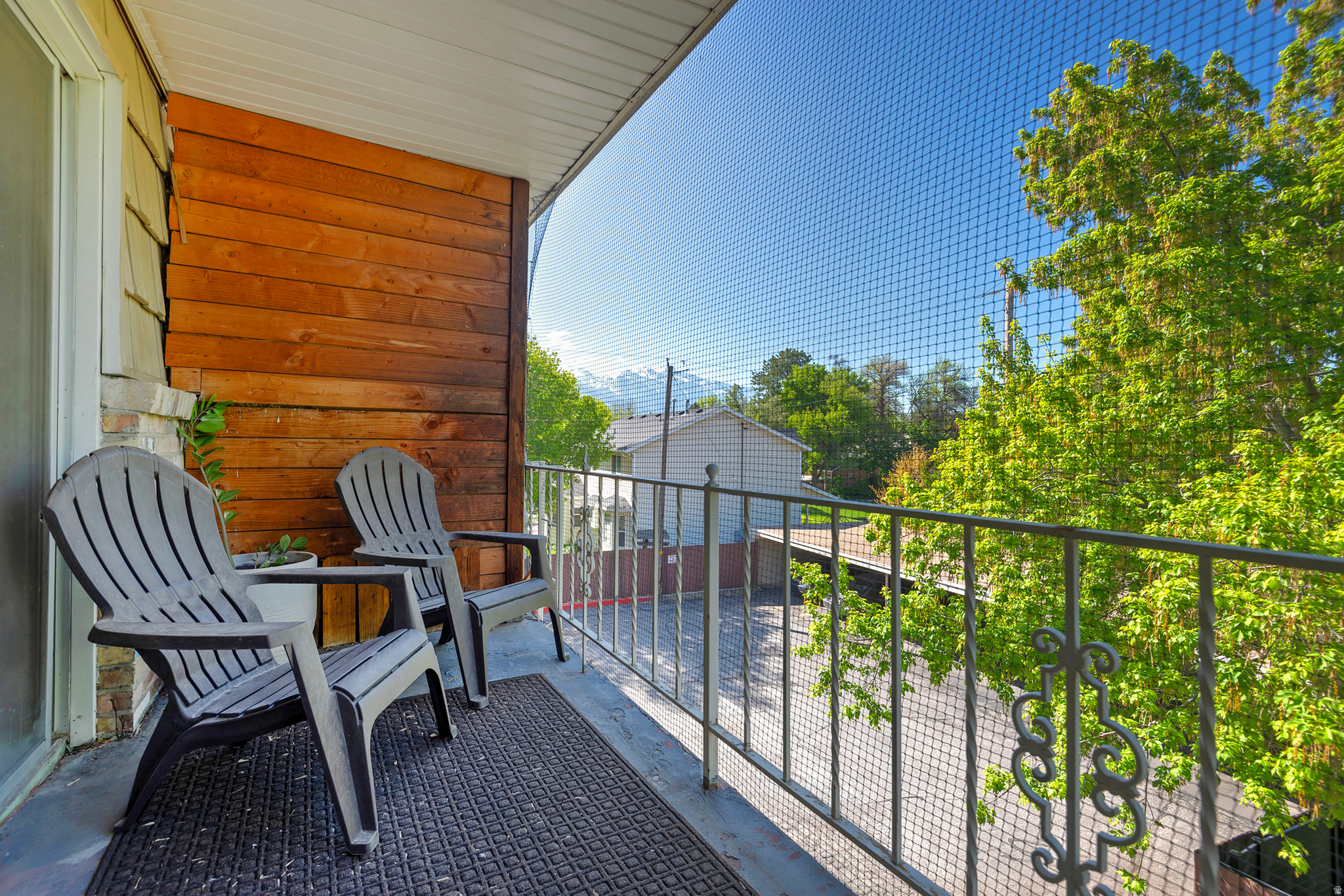 2220 E MURRAY HOLLADAY RD #330