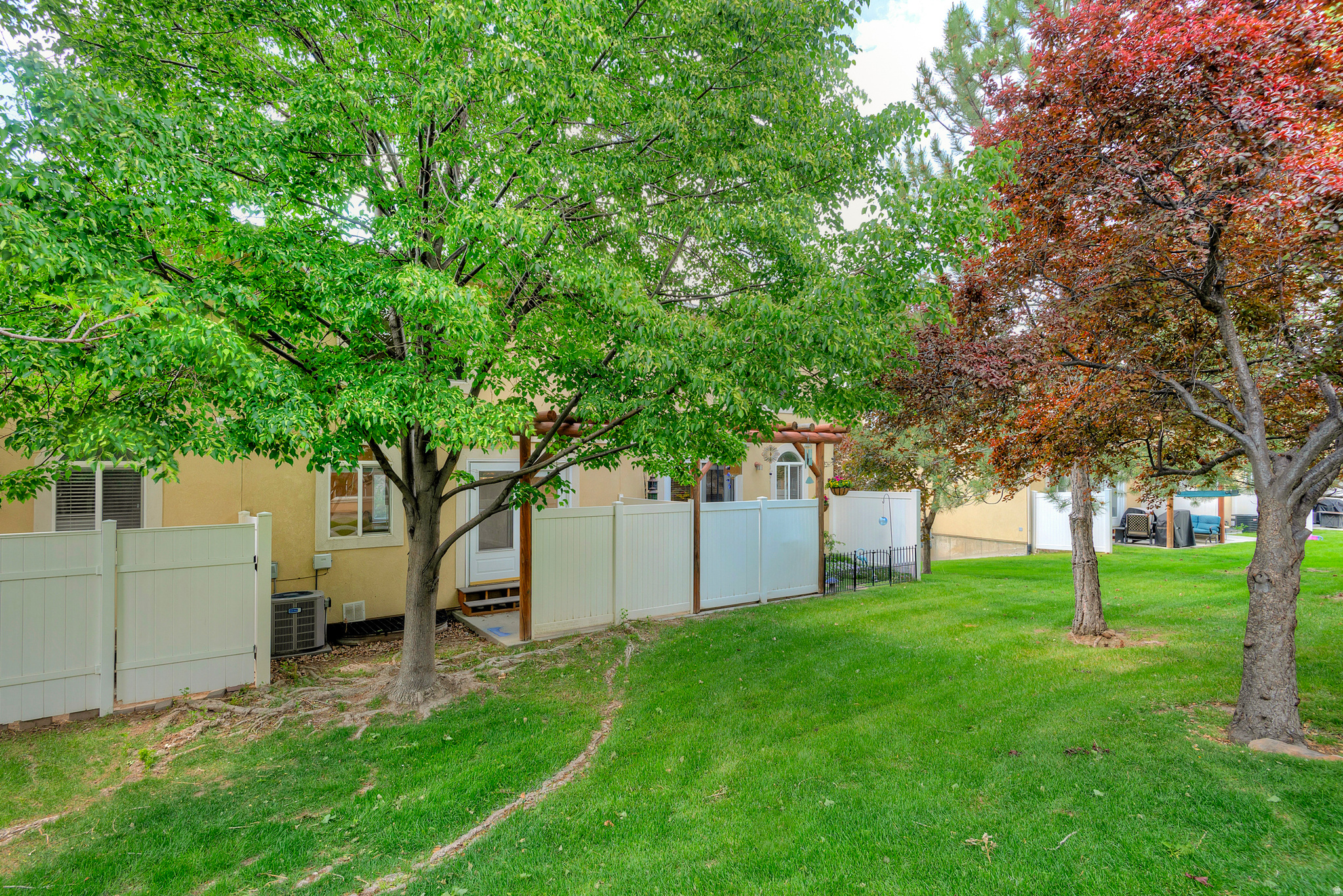 9485 S FAIRWAY VIEW DR