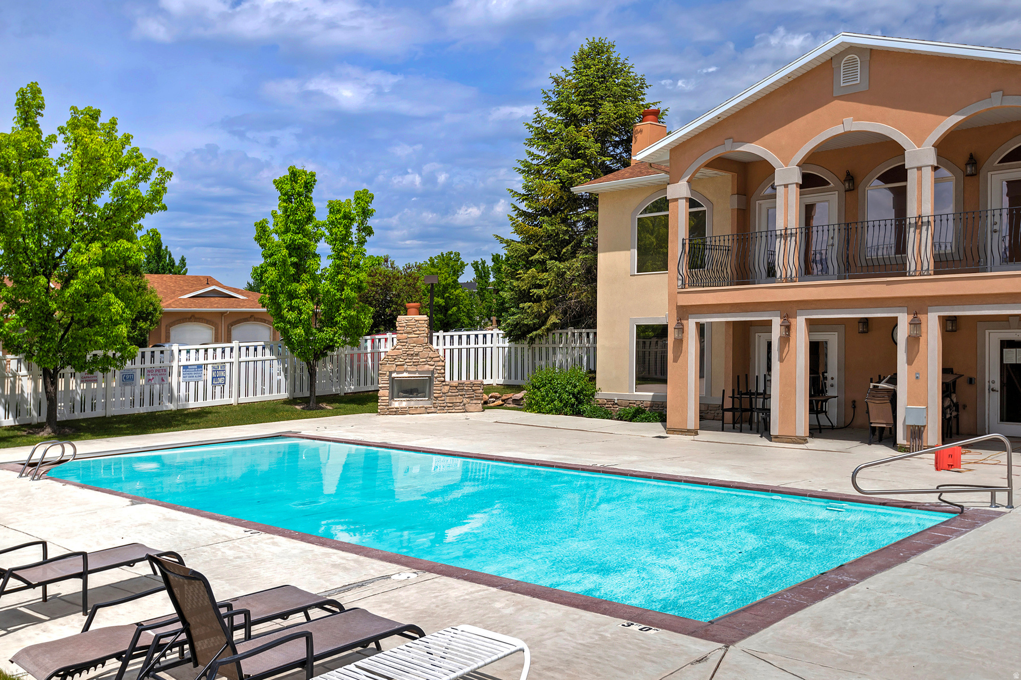 9485 S FAIRWAY VIEW DR